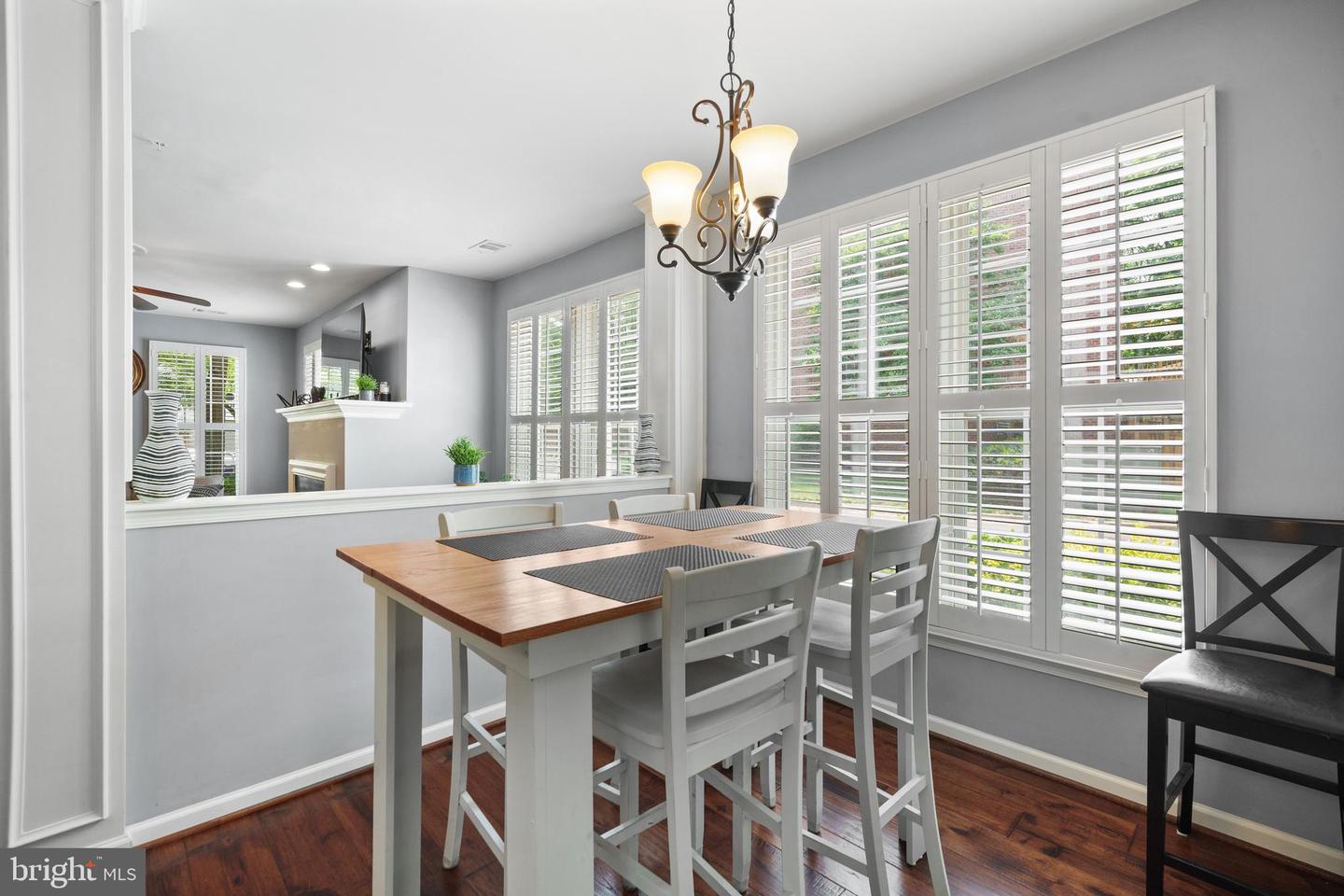 5104 ENGLISH TER, ALEXANDRIA, Virginia 22304, 2 Bedrooms Bedrooms, ,2 BathroomsBathrooms,Residential,For sale,5104 ENGLISH TER,VAAX2045792 MLS # VAAX2045792