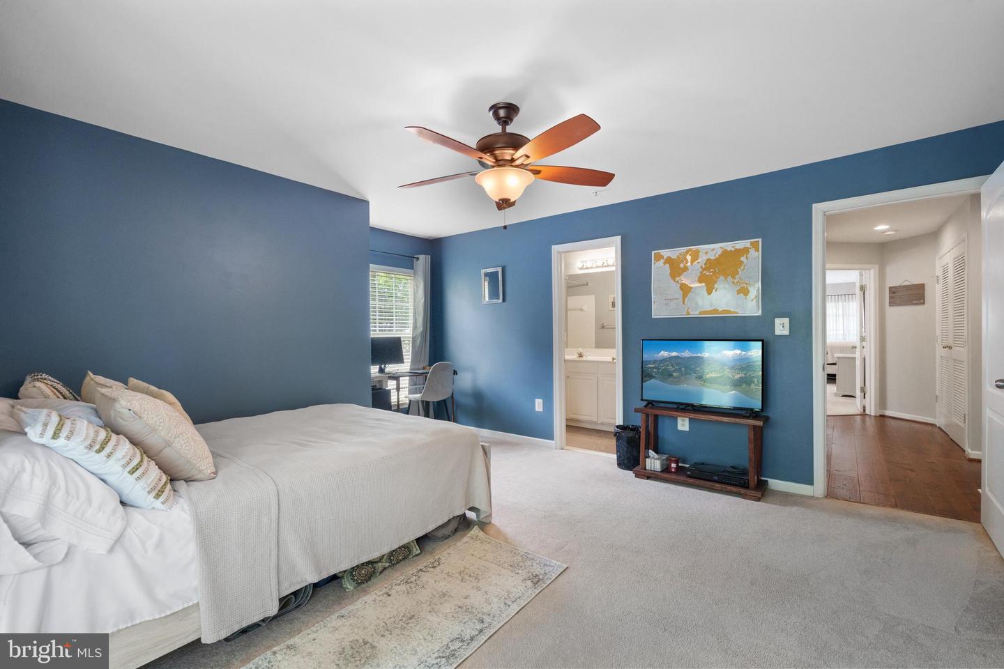 5104 ENGLISH TER, ALEXANDRIA, Virginia 22304, 2 Bedrooms Bedrooms, ,2 BathroomsBathrooms,Residential,For sale,5104 ENGLISH TER,VAAX2045792 MLS # VAAX2045792
