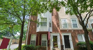 5104 ENGLISH TER, ALEXANDRIA, Virginia 22304, 2 Bedrooms Bedrooms, ,2 BathroomsBathrooms,Residential,For sale,5104 ENGLISH TER,VAAX2045792 MLS # VAAX2045792