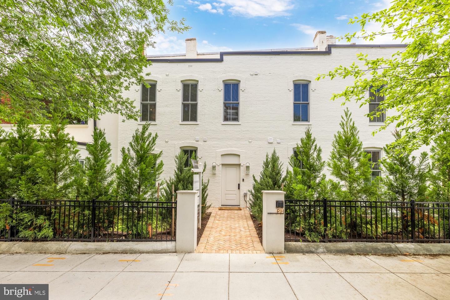 1837 19TH ST NW #1, WASHINGTON, District Of Columbia 20009, 2 Bedrooms Bedrooms, ,2 BathroomsBathrooms,Residential,For sale,1837 19TH ST NW #1,DCDC2202838 MLS # DCDC2202838