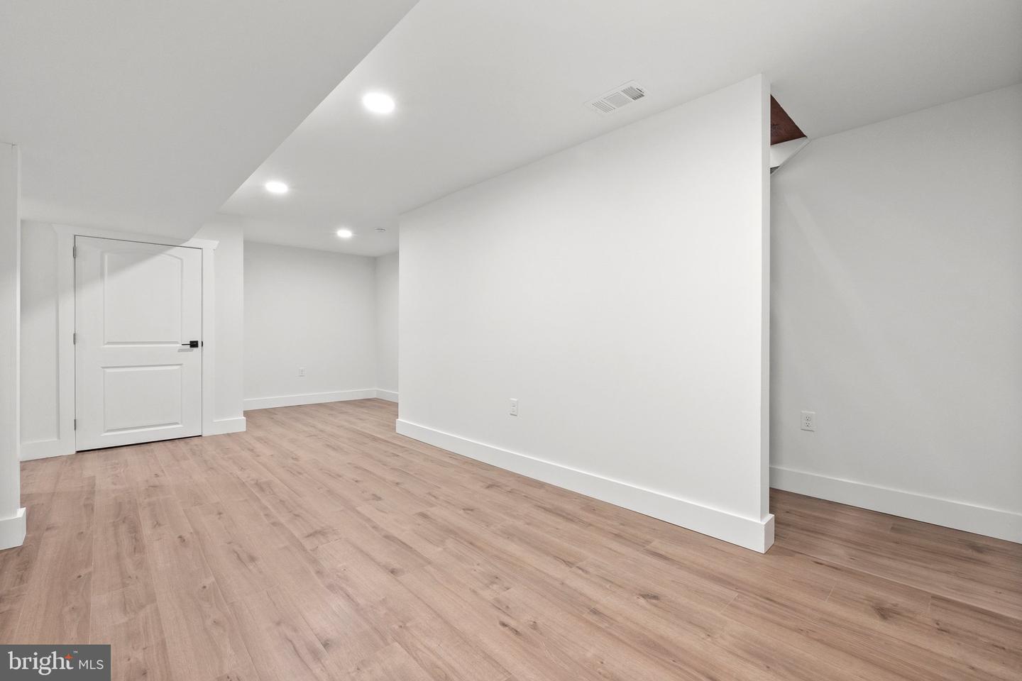 19561 HERNDON CT, LEESBURG, Virginia 20175, 4 Bedrooms Bedrooms, ,3 BathroomsBathrooms,Residential,For sale,19561 HERNDON CT,VALO2098090 MLS # VALO2098090