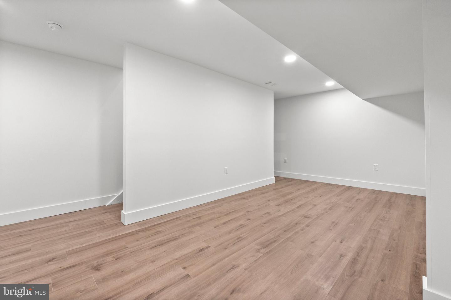 19561 HERNDON CT, LEESBURG, Virginia 20175, 4 Bedrooms Bedrooms, ,3 BathroomsBathrooms,Residential,For sale,19561 HERNDON CT,VALO2098090 MLS # VALO2098090