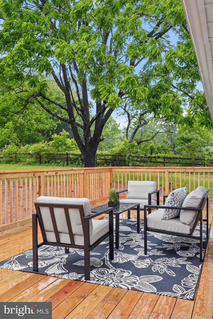 19561 HERNDON CT, LEESBURG, Virginia 20175, 4 Bedrooms Bedrooms, ,3 BathroomsBathrooms,Residential,For sale,19561 HERNDON CT,VALO2098090 MLS # VALO2098090