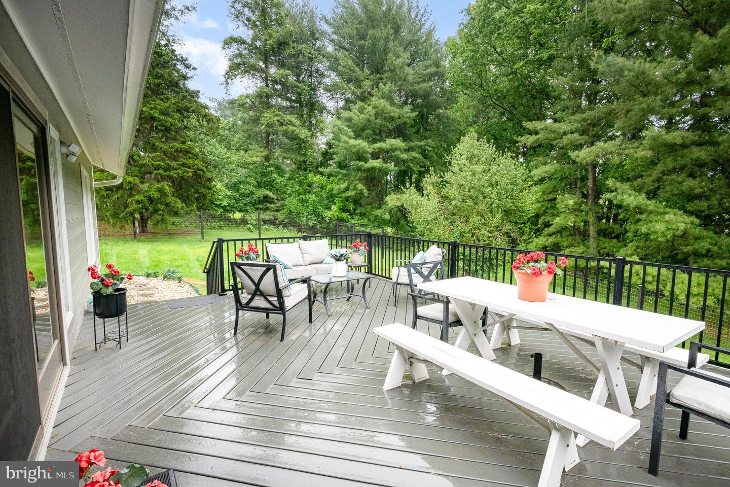 16222 HAMPTON RD, HAMILTON, Virginia 20158, 5 Bedrooms Bedrooms, ,4 BathroomsBathrooms,Residential,For sale,16222 HAMPTON RD,VALO2098100 MLS # VALO2098100