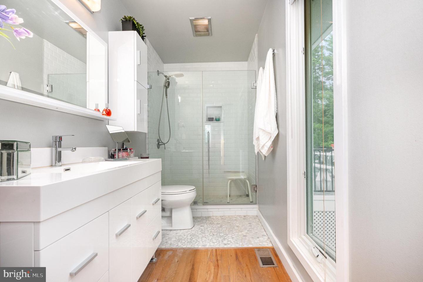 16222 HAMPTON RD, HAMILTON, Virginia 20158, 5 Bedrooms Bedrooms, ,4 BathroomsBathrooms,Residential,For sale,16222 HAMPTON RD,VALO2098100 MLS # VALO2098100