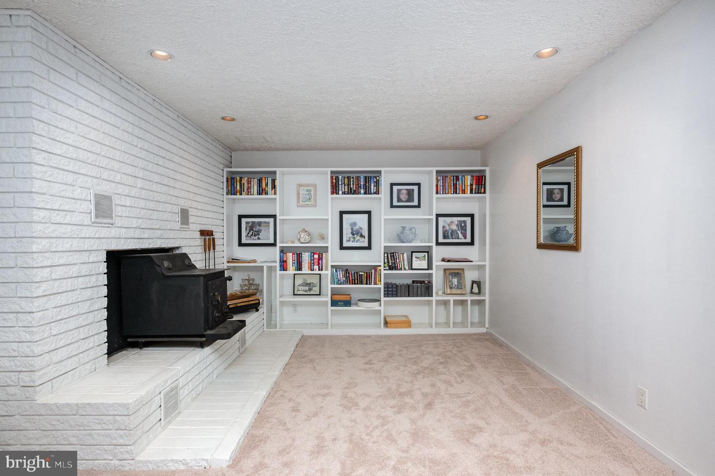 16222 HAMPTON RD, HAMILTON, Virginia 20158, 5 Bedrooms Bedrooms, ,4 BathroomsBathrooms,Residential,For sale,16222 HAMPTON RD,VALO2098100 MLS # VALO2098100
