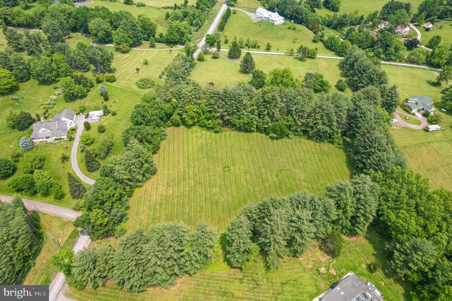 16222 HAMPTON RD, HAMILTON, Virginia 20158, 5 Bedrooms Bedrooms, ,4 BathroomsBathrooms,Residential,For sale,16222 HAMPTON RD,VALO2098100 MLS # VALO2098100