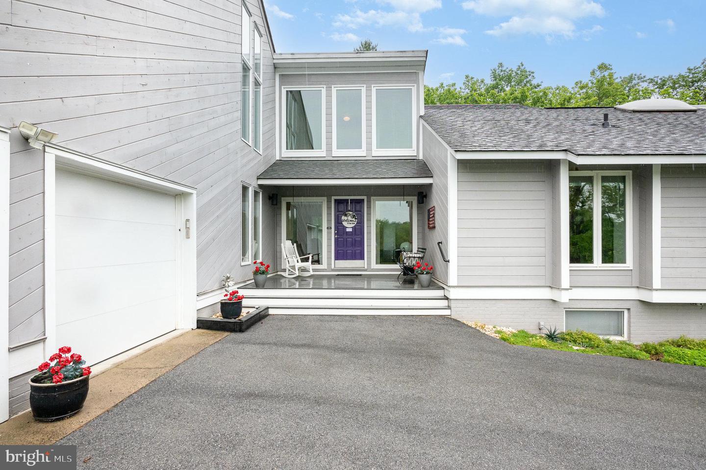 16222 HAMPTON RD, HAMILTON, Virginia 20158, 5 Bedrooms Bedrooms, ,4 BathroomsBathrooms,Residential,For sale,16222 HAMPTON RD,VALO2098100 MLS # VALO2098100