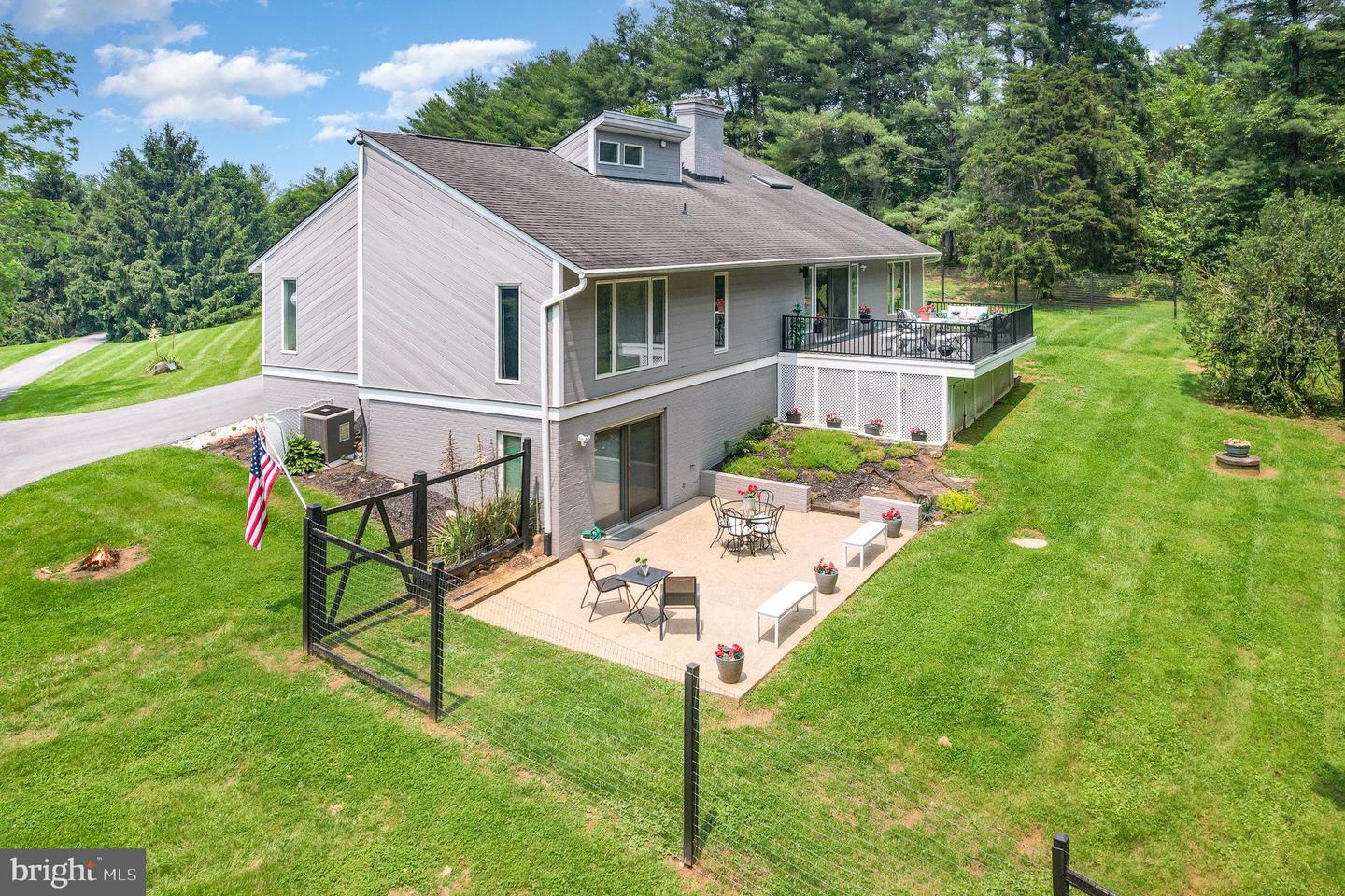 16222 HAMPTON RD, HAMILTON, Virginia 20158, 5 Bedrooms Bedrooms, ,4 BathroomsBathrooms,Residential,For sale,16222 HAMPTON RD,VALO2098100 MLS # VALO2098100