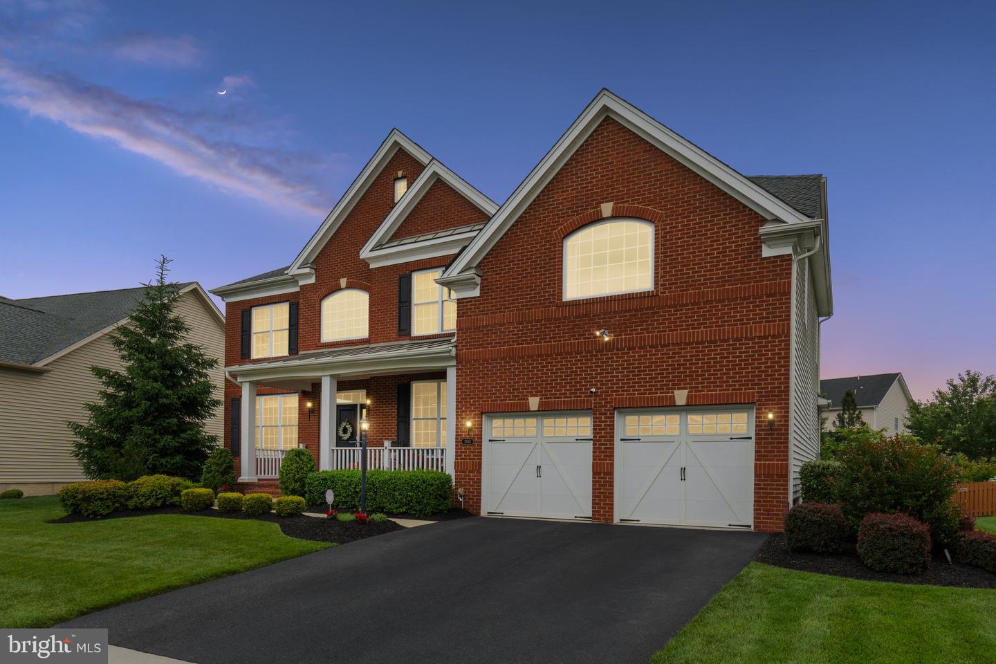 5845 WATERLOO BRIDGE CIR, HAYMARKET, Virginia 20169, 4 Bedrooms Bedrooms, ,5 BathroomsBathrooms,Residential,For sale,5845 WATERLOO BRIDGE CIR,VAPW2095756 MLS # VAPW2095756