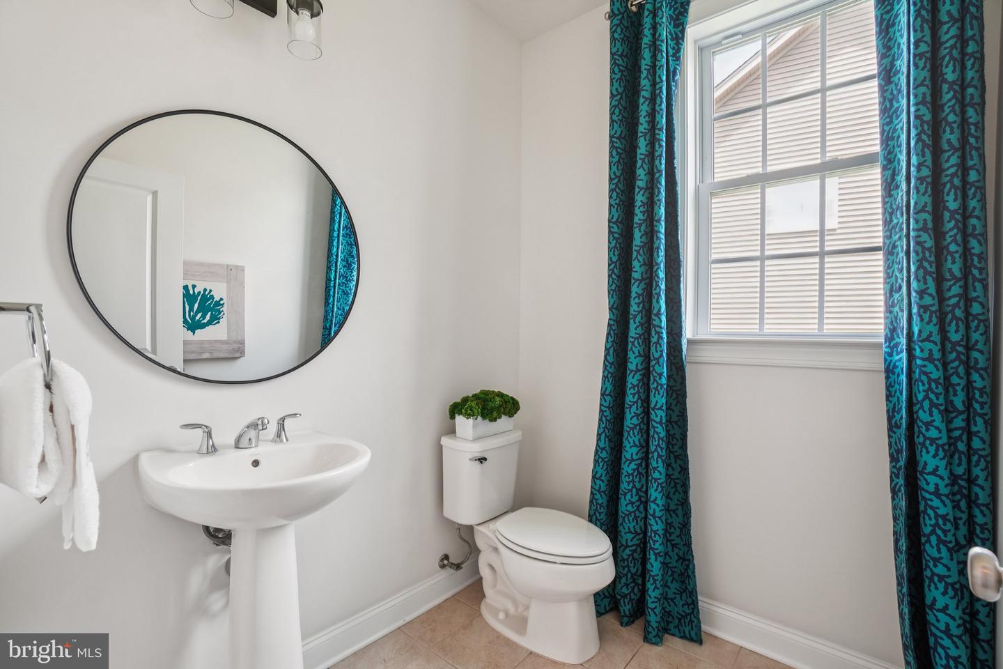 5845 WATERLOO BRIDGE CIR, HAYMARKET, Virginia 20169, 4 Bedrooms Bedrooms, ,5 BathroomsBathrooms,Residential,For sale,5845 WATERLOO BRIDGE CIR,VAPW2095756 MLS # VAPW2095756