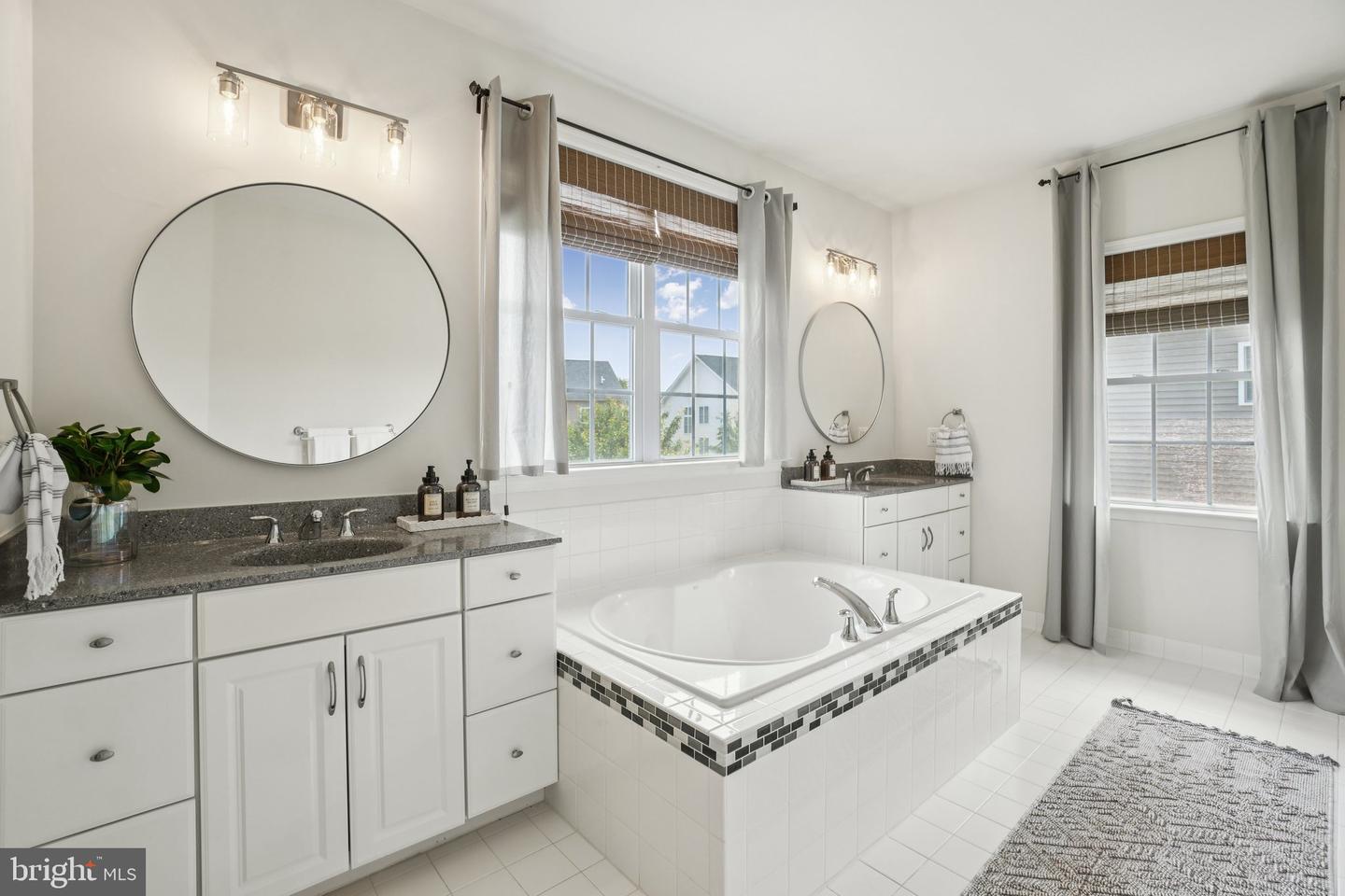 5845 WATERLOO BRIDGE CIR, HAYMARKET, Virginia 20169, 4 Bedrooms Bedrooms, ,5 BathroomsBathrooms,Residential,For sale,5845 WATERLOO BRIDGE CIR,VAPW2095756 MLS # VAPW2095756