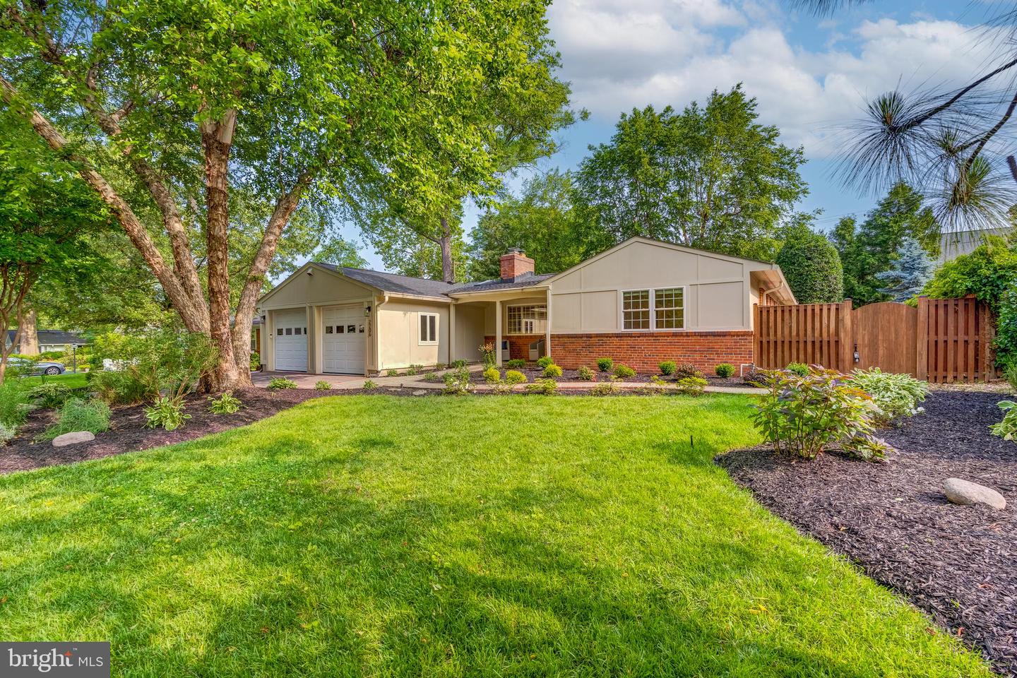 2206 FORDHAM DR, ALEXANDRIA, Virginia 22307, 4 Bedrooms Bedrooms, ,3 BathroomsBathrooms,Residential,For sale,2206 FORDHAM DR,VAFX2243820 MLS # VAFX2243820