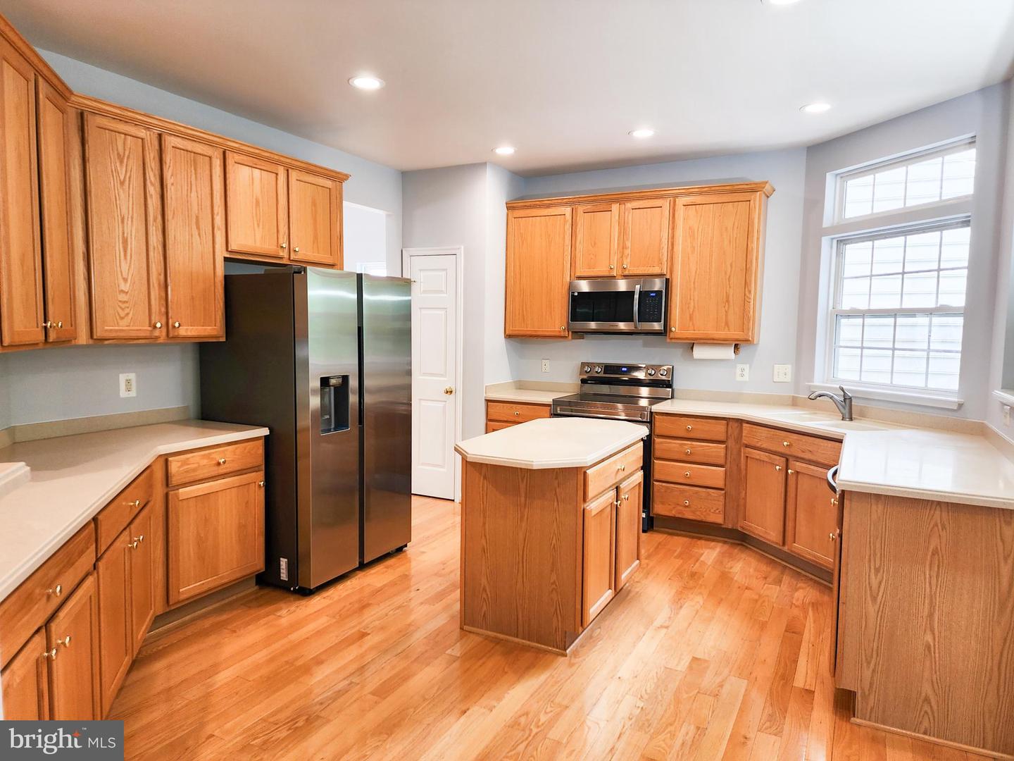 9120 STONEGARDEN DR, LORTON, Virginia 22079, 4 Bedrooms Bedrooms, ,3 BathroomsBathrooms,Residential,For sale,9120 STONEGARDEN DR,VAFX2243830 MLS # VAFX2243830