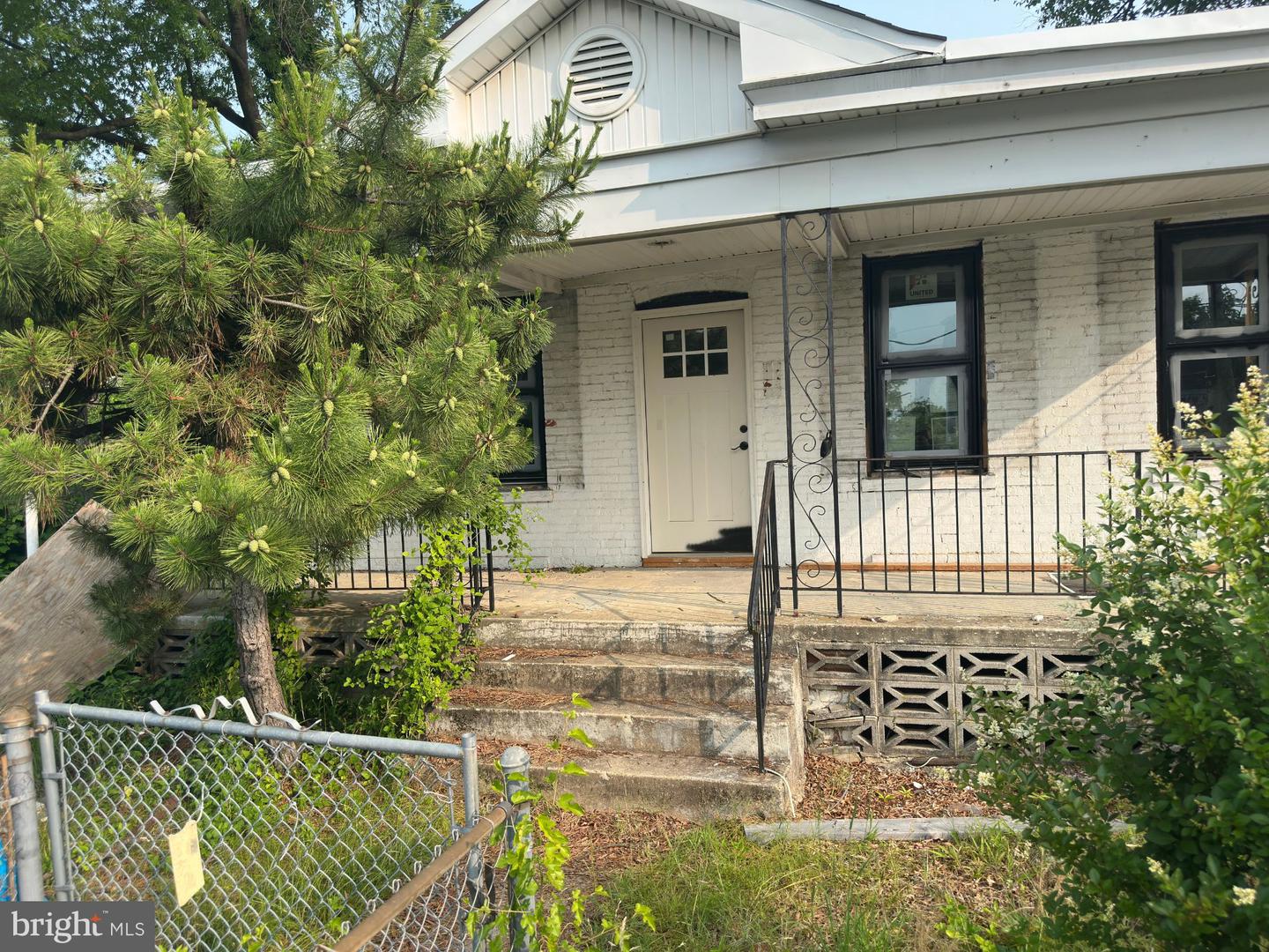2620 BRENTWOOD RD NE, WASHINGTON, District Of Columbia 20018, 3 Bedrooms Bedrooms, ,1 BathroomBathrooms,Residential,For sale,2620 BRENTWOOD RD NE,DCDC2202932 MLS # DCDC2202932