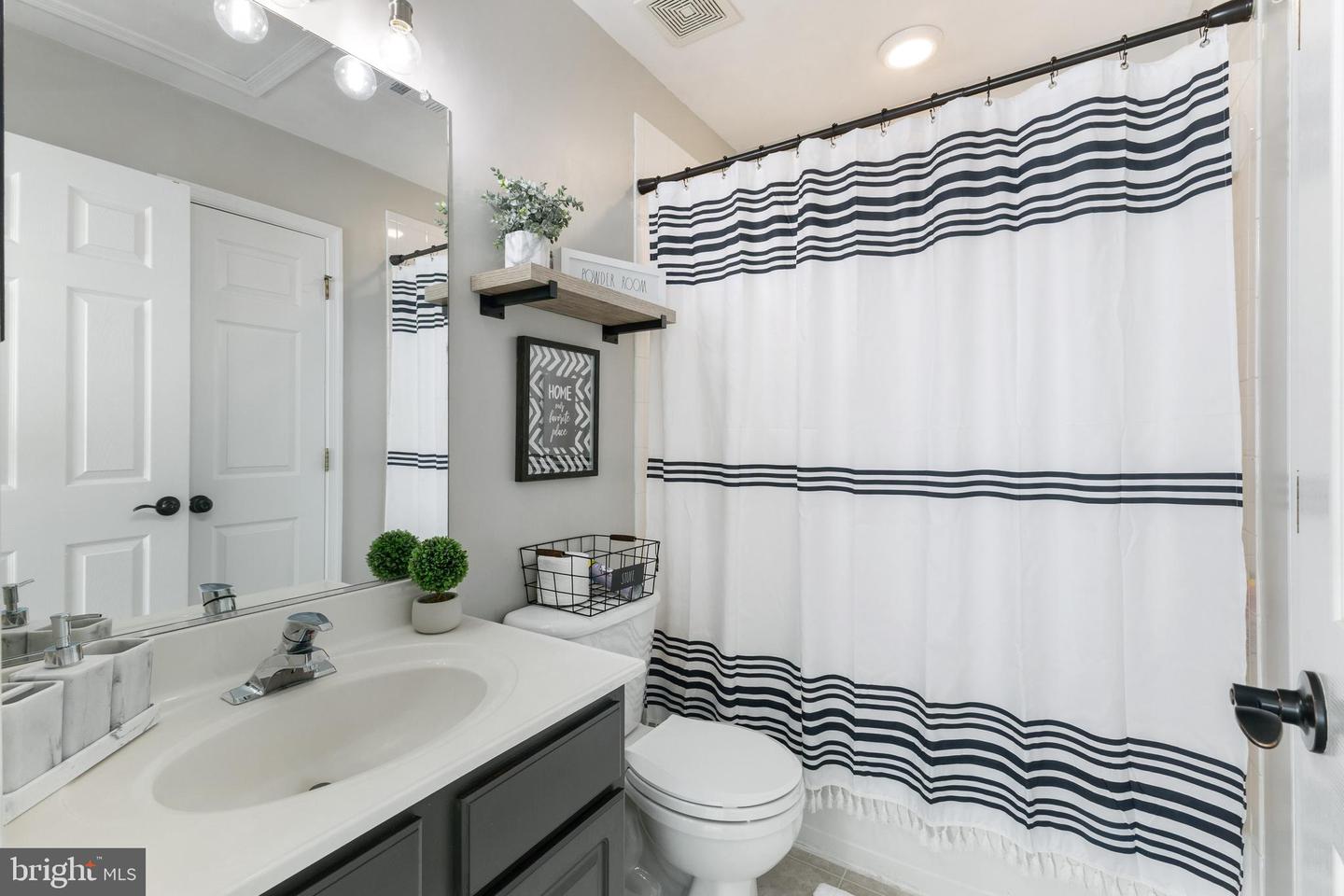 46246 MILTHORN TER, STERLING, Virginia 20165, 3 Bedrooms Bedrooms, ,2 BathroomsBathrooms,Residential,For sale,46246 MILTHORN TER,VALO2098212 MLS # VALO2098212