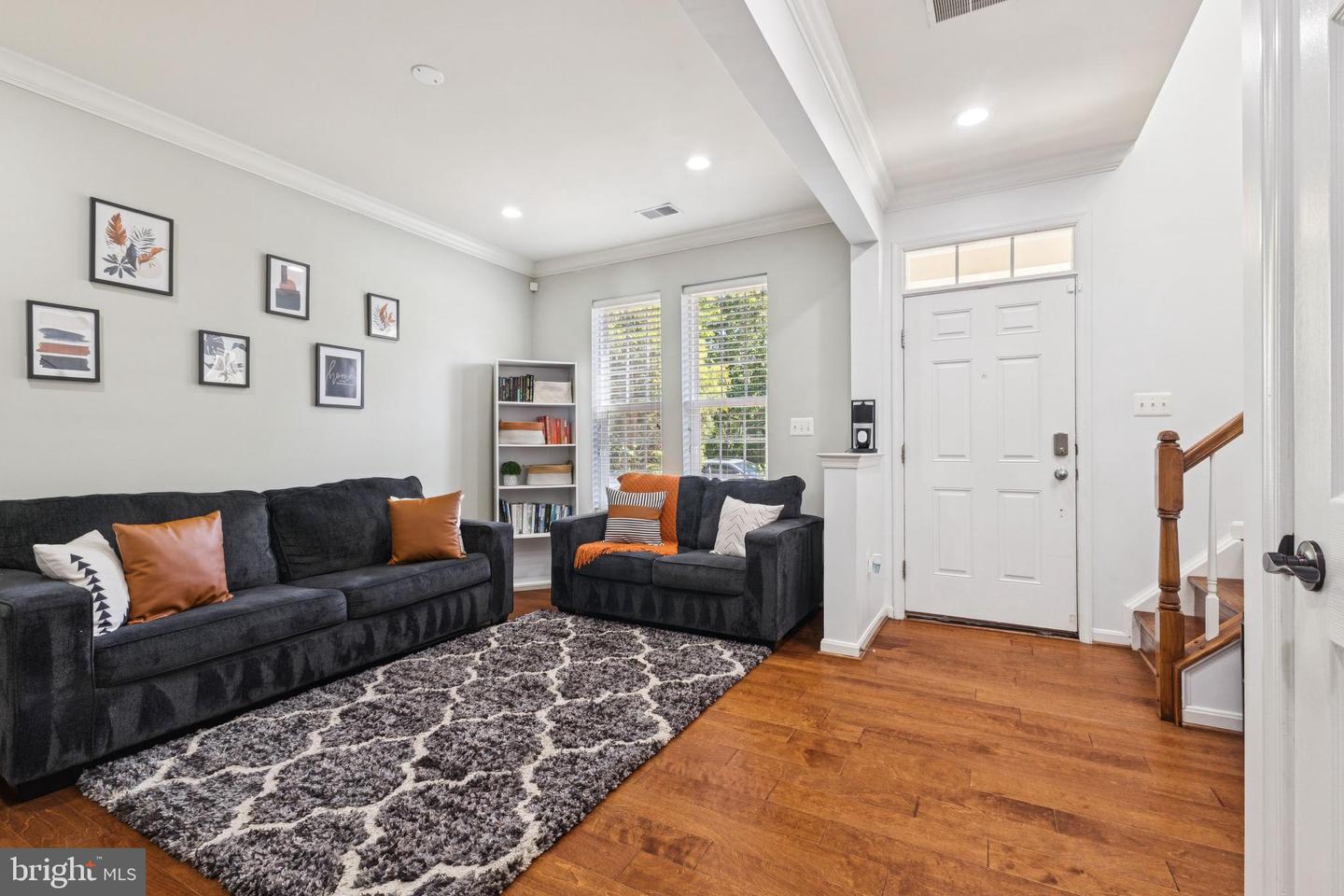46246 MILTHORN TER, STERLING, Virginia 20165, 3 Bedrooms Bedrooms, ,2 BathroomsBathrooms,Residential,For sale,46246 MILTHORN TER,VALO2098212 MLS # VALO2098212