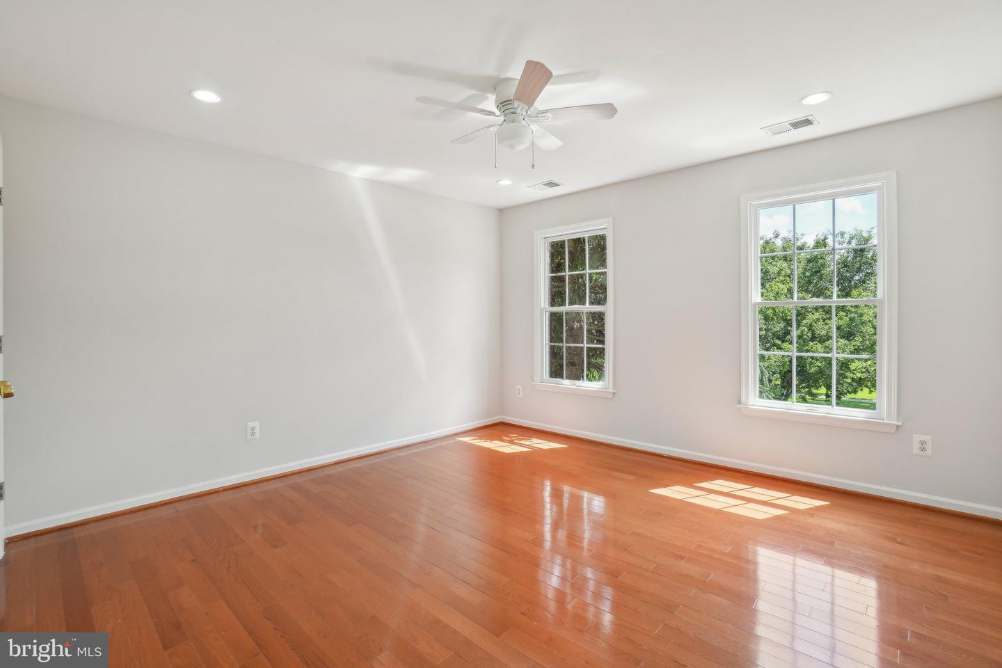 25487 DABNER DR, CHANTILLY, Virginia 20152, 4 Bedrooms Bedrooms, ,3 BathroomsBathrooms,Residential,For sale,25487 DABNER DR,VALO2098214 MLS # VALO2098214