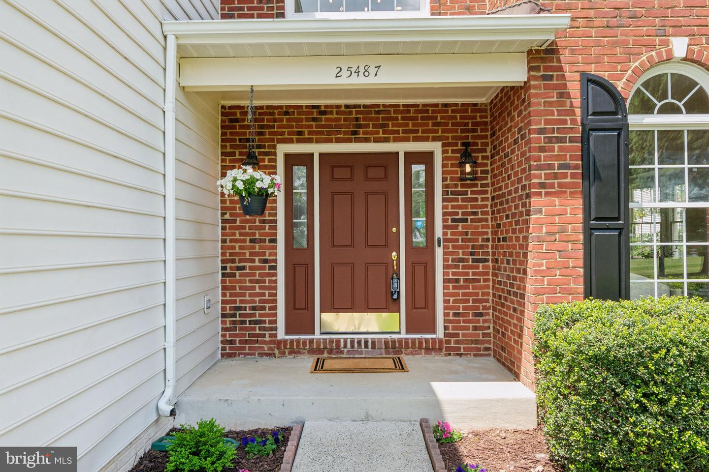 25487 DABNER DR, CHANTILLY, Virginia 20152, 4 Bedrooms Bedrooms, ,3 BathroomsBathrooms,Residential,For sale,25487 DABNER DR,VALO2098214 MLS # VALO2098214
