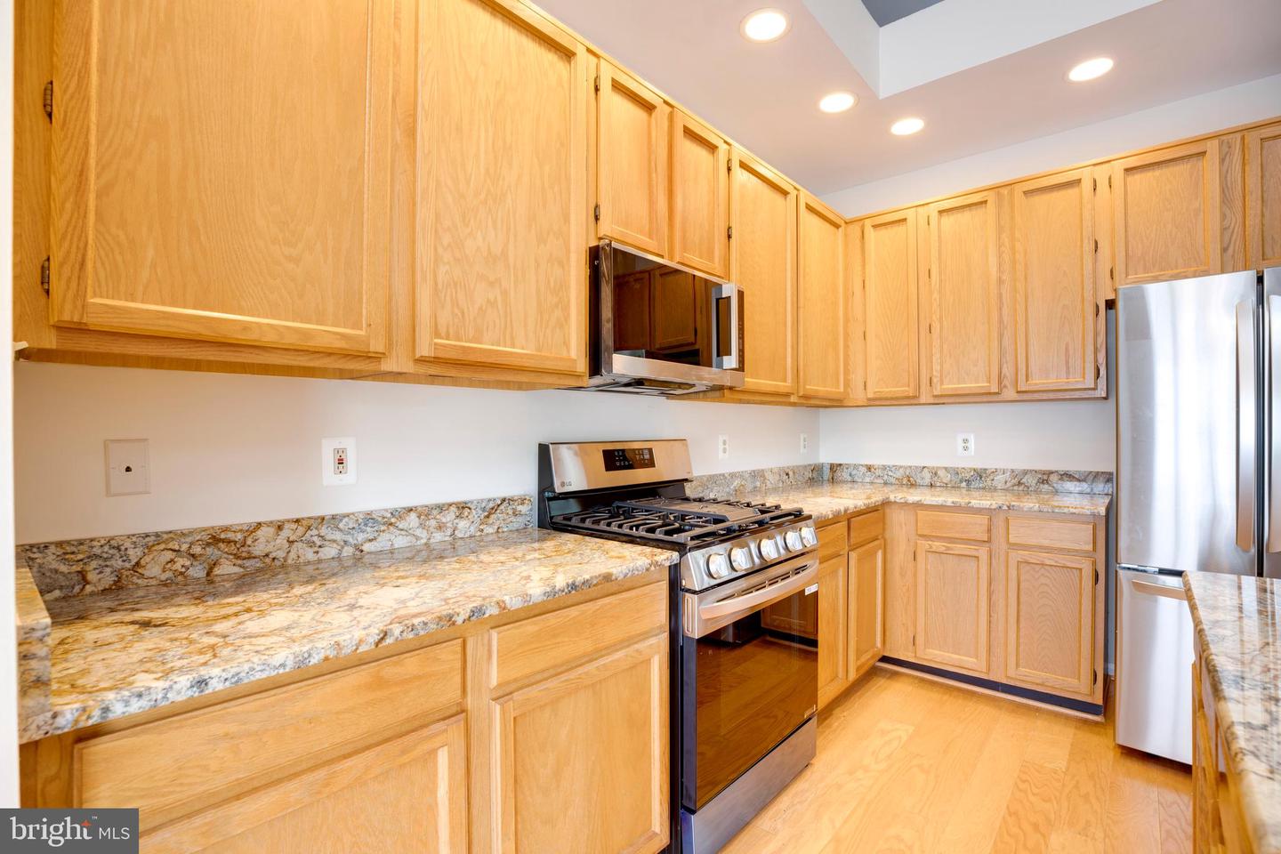 6549 GRANGE LN #401, ALEXANDRIA, Virginia 22315, 2 Bedrooms Bedrooms, 2 Rooms Rooms,2 BathroomsBathrooms,Residential,For sale,6549 GRANGE LN #401,VAFX2244166 MLS # VAFX2244166