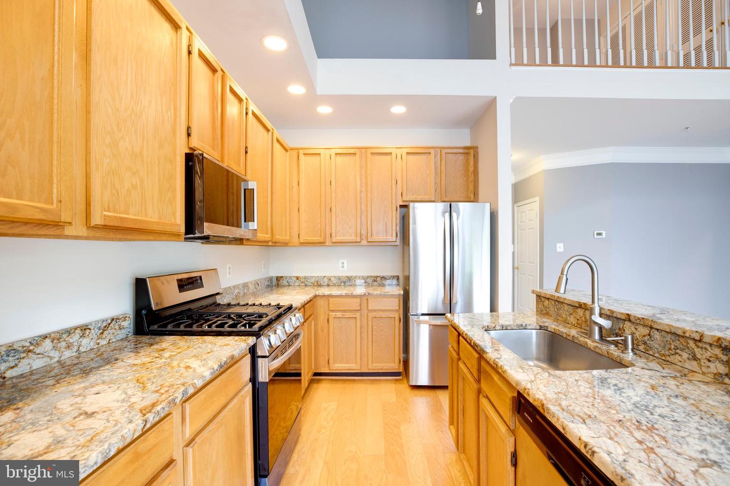 6549 GRANGE LN #401, ALEXANDRIA, Virginia 22315, 2 Bedrooms Bedrooms, 2 Rooms Rooms,2 BathroomsBathrooms,Residential,For sale,6549 GRANGE LN #401,VAFX2244166 MLS # VAFX2244166