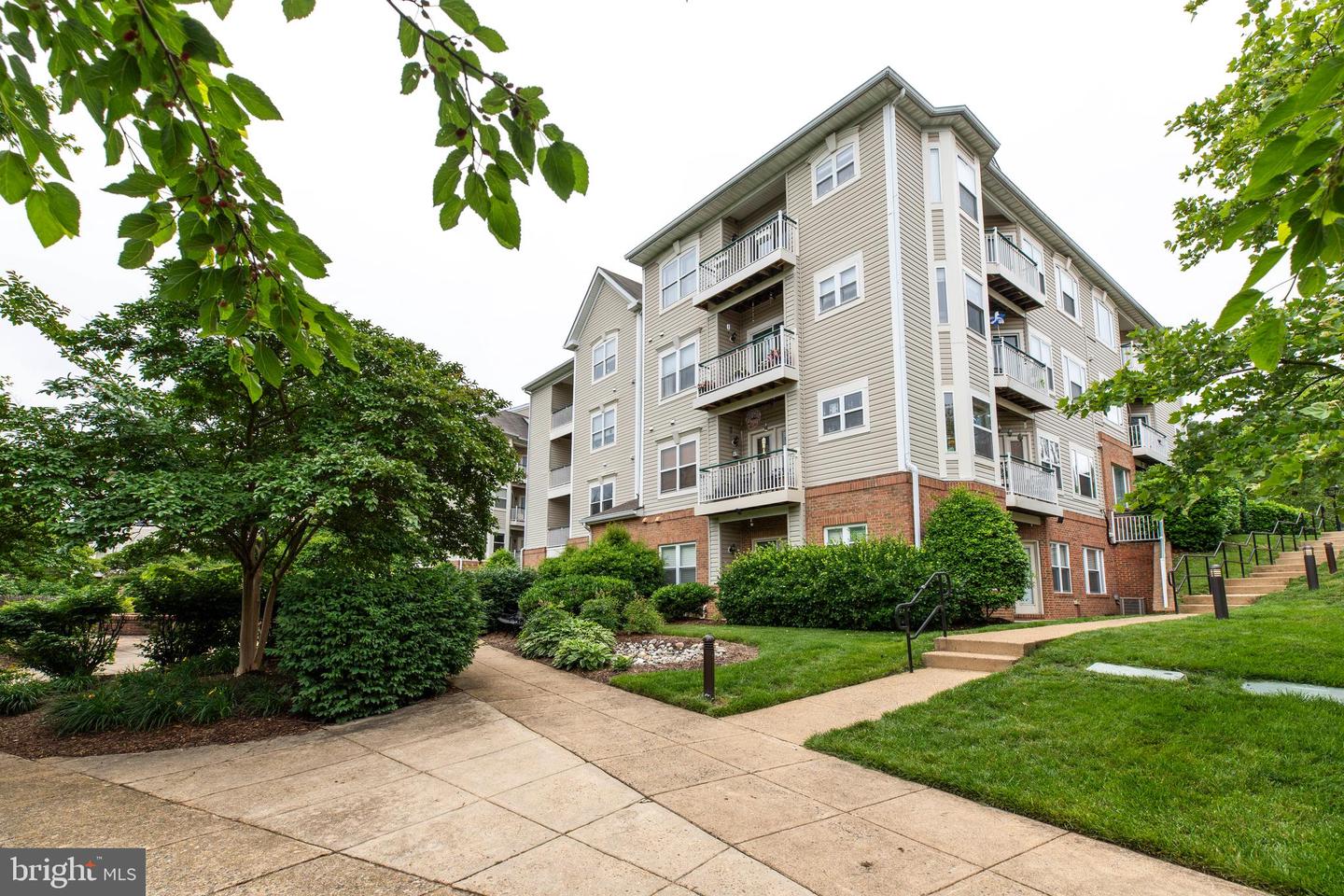 6549 GRANGE LN #401, ALEXANDRIA, Virginia 22315, 2 Bedrooms Bedrooms, 2 Rooms Rooms,2 BathroomsBathrooms,Residential,For sale,6549 GRANGE LN #401,VAFX2244166 MLS # VAFX2244166