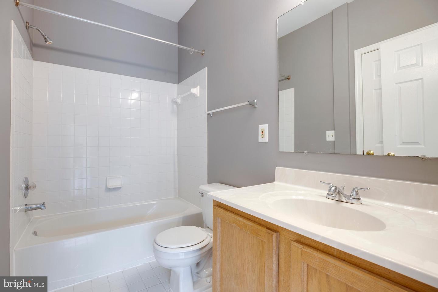 6549 GRANGE LN #401, ALEXANDRIA, Virginia 22315, 2 Bedrooms Bedrooms, 2 Rooms Rooms,2 BathroomsBathrooms,Residential,For sale,6549 GRANGE LN #401,VAFX2244166 MLS # VAFX2244166