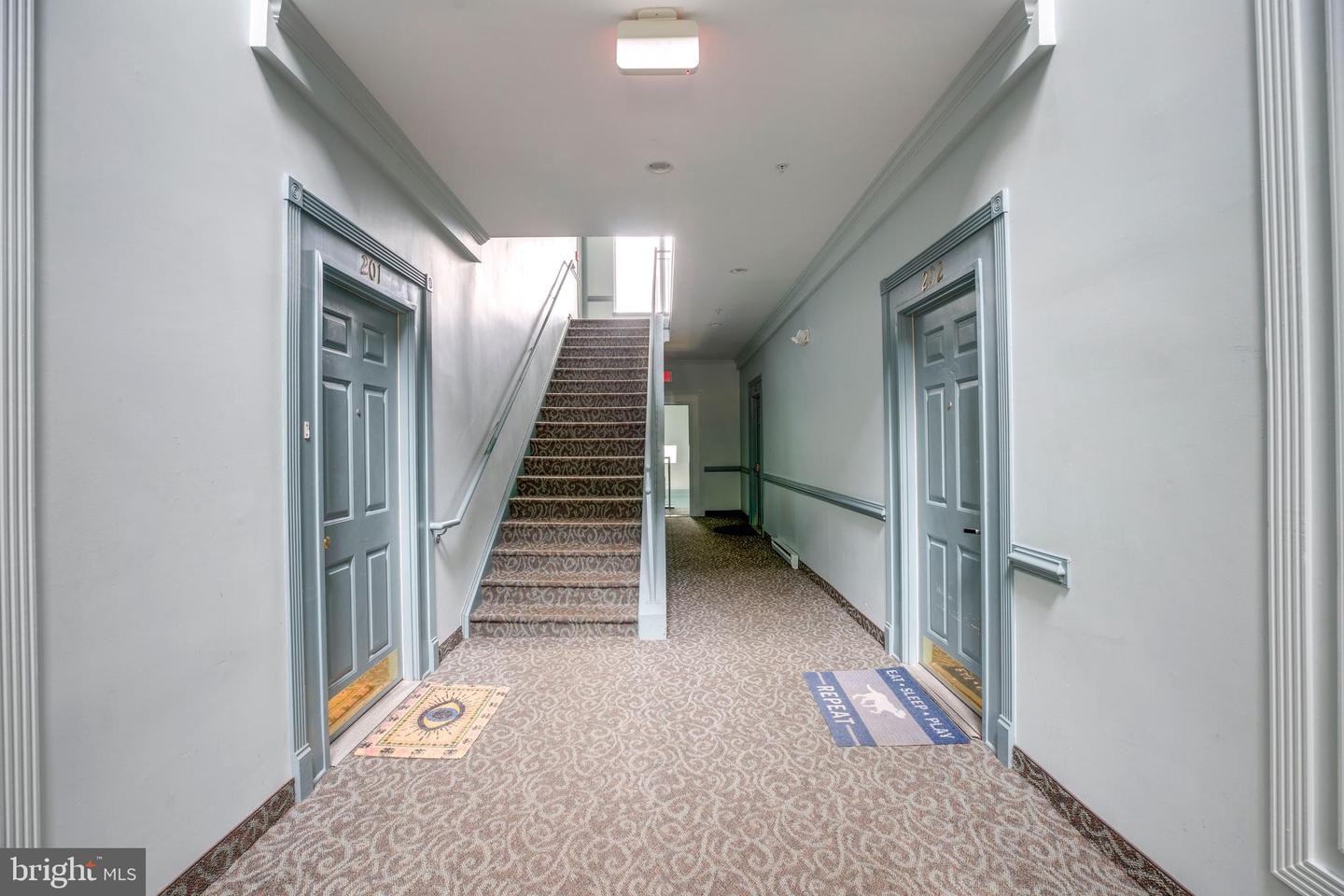 6549 GRANGE LN #401, ALEXANDRIA, Virginia 22315, 2 Bedrooms Bedrooms, 2 Rooms Rooms,2 BathroomsBathrooms,Residential,For sale,6549 GRANGE LN #401,VAFX2244166 MLS # VAFX2244166
