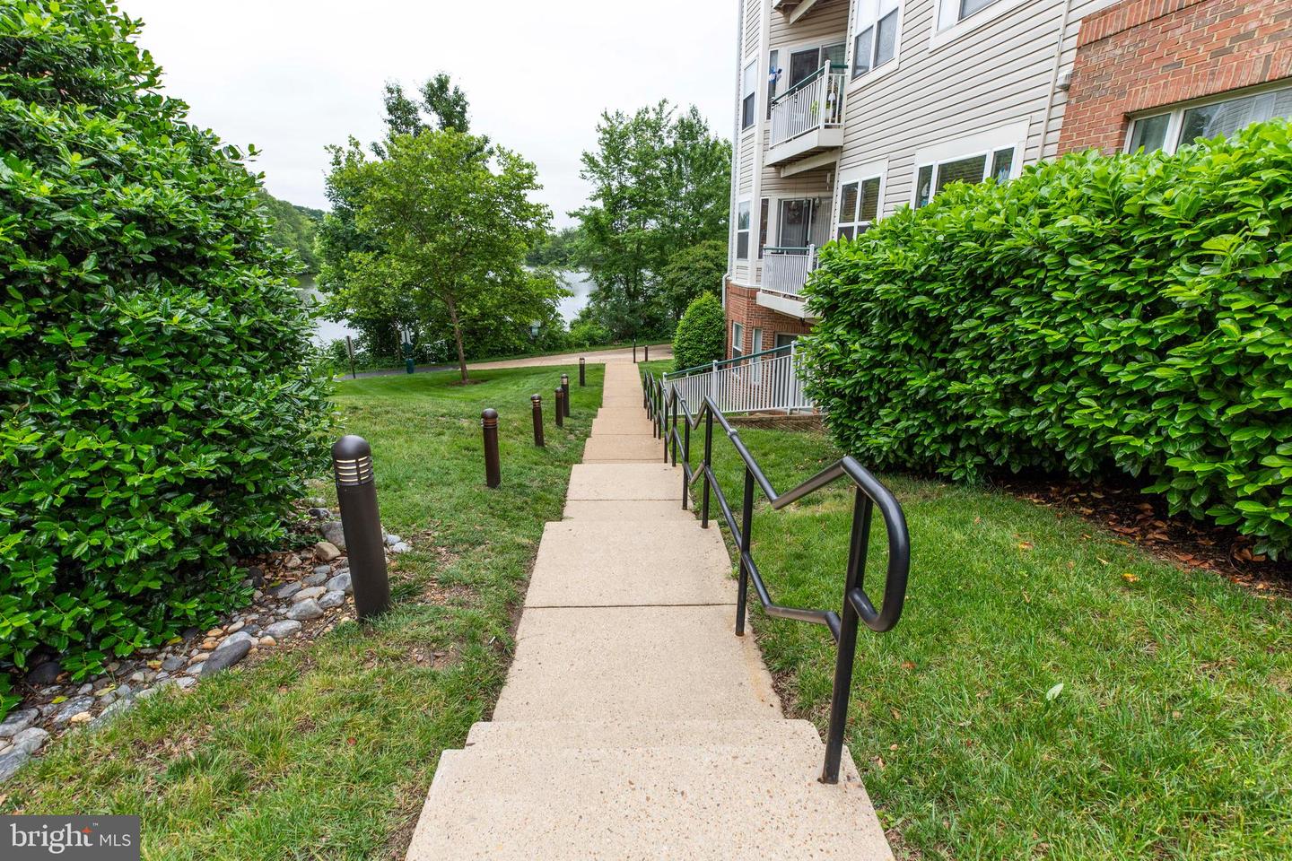 6549 GRANGE LN #401, ALEXANDRIA, Virginia 22315, 2 Bedrooms Bedrooms, 2 Rooms Rooms,2 BathroomsBathrooms,Residential,For sale,6549 GRANGE LN #401,VAFX2244166 MLS # VAFX2244166