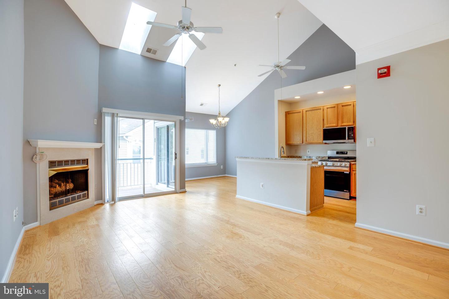 6549 GRANGE LN #401, ALEXANDRIA, Virginia 22315, 2 Bedrooms Bedrooms, 2 Rooms Rooms,2 BathroomsBathrooms,Residential,For sale,6549 GRANGE LN #401,VAFX2244166 MLS # VAFX2244166