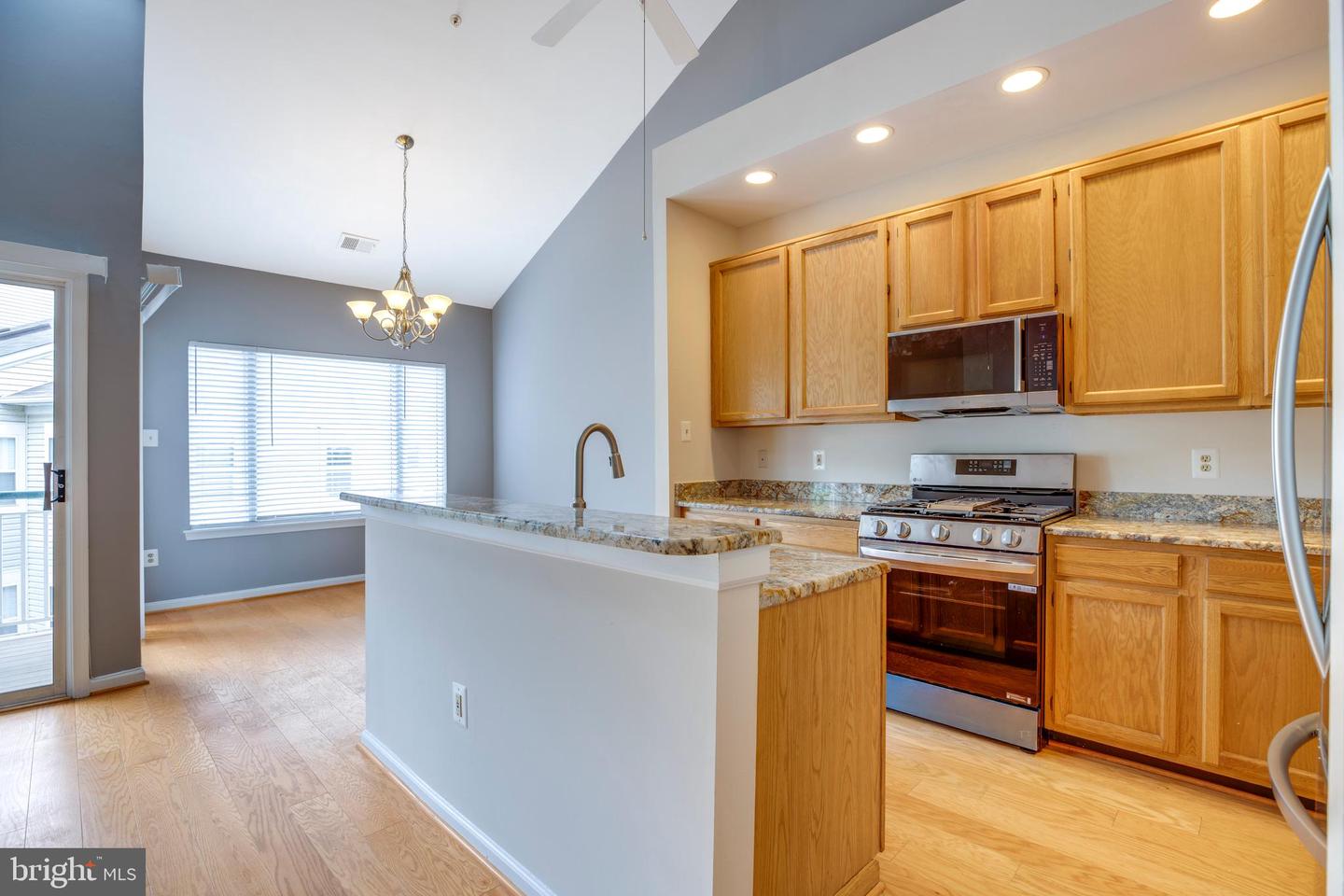 6549 GRANGE LN #401, ALEXANDRIA, Virginia 22315, 2 Bedrooms Bedrooms, 2 Rooms Rooms,2 BathroomsBathrooms,Residential,For sale,6549 GRANGE LN #401,VAFX2244166 MLS # VAFX2244166