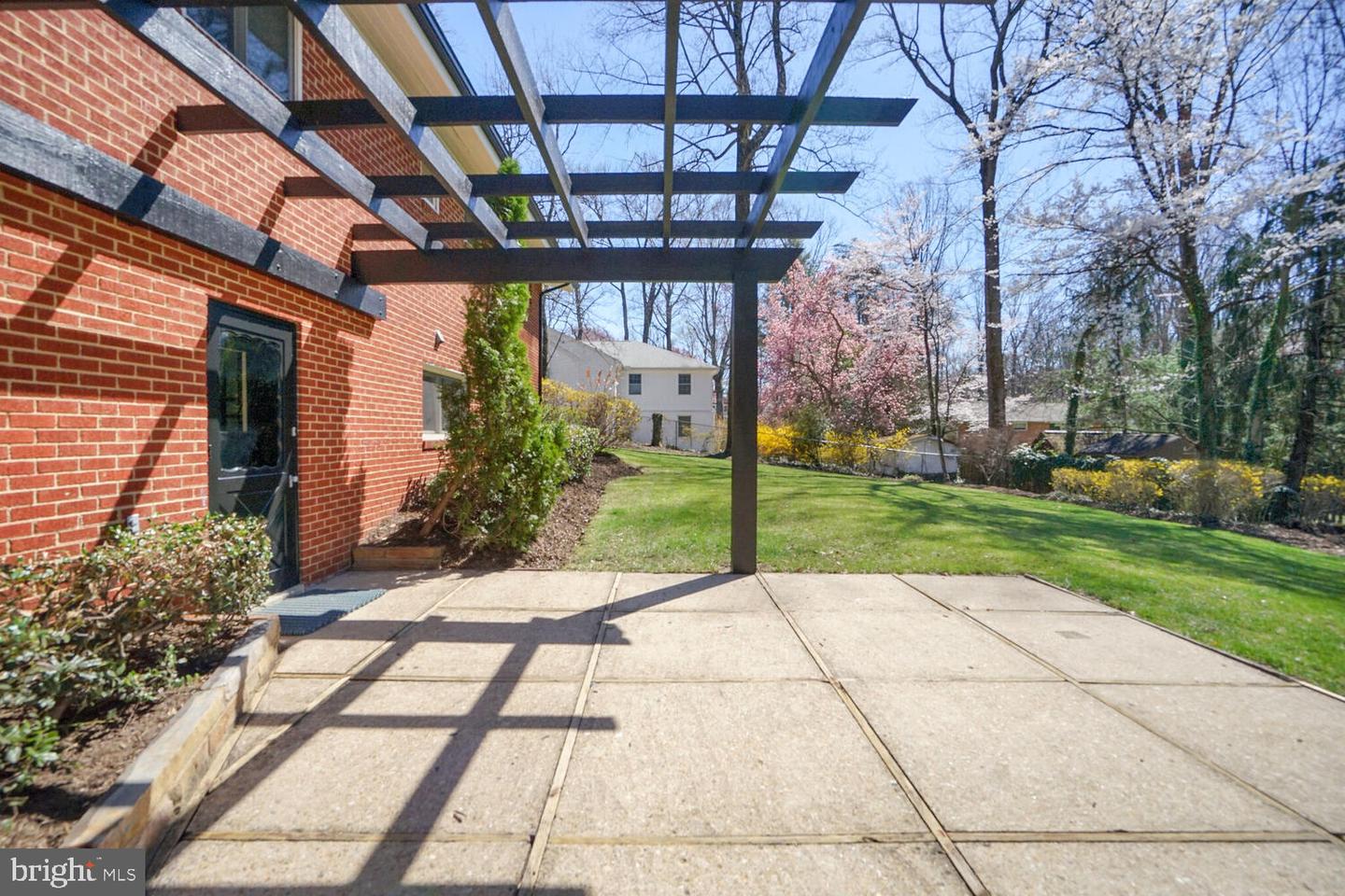 3900 MILLCREEK DR, ANNANDALE, Virginia 22003, 4 Bedrooms Bedrooms, 10 Rooms Rooms,3 BathroomsBathrooms,Residential,For sale,3900 MILLCREEK DR,VAFX2244272 MLS # VAFX2244272