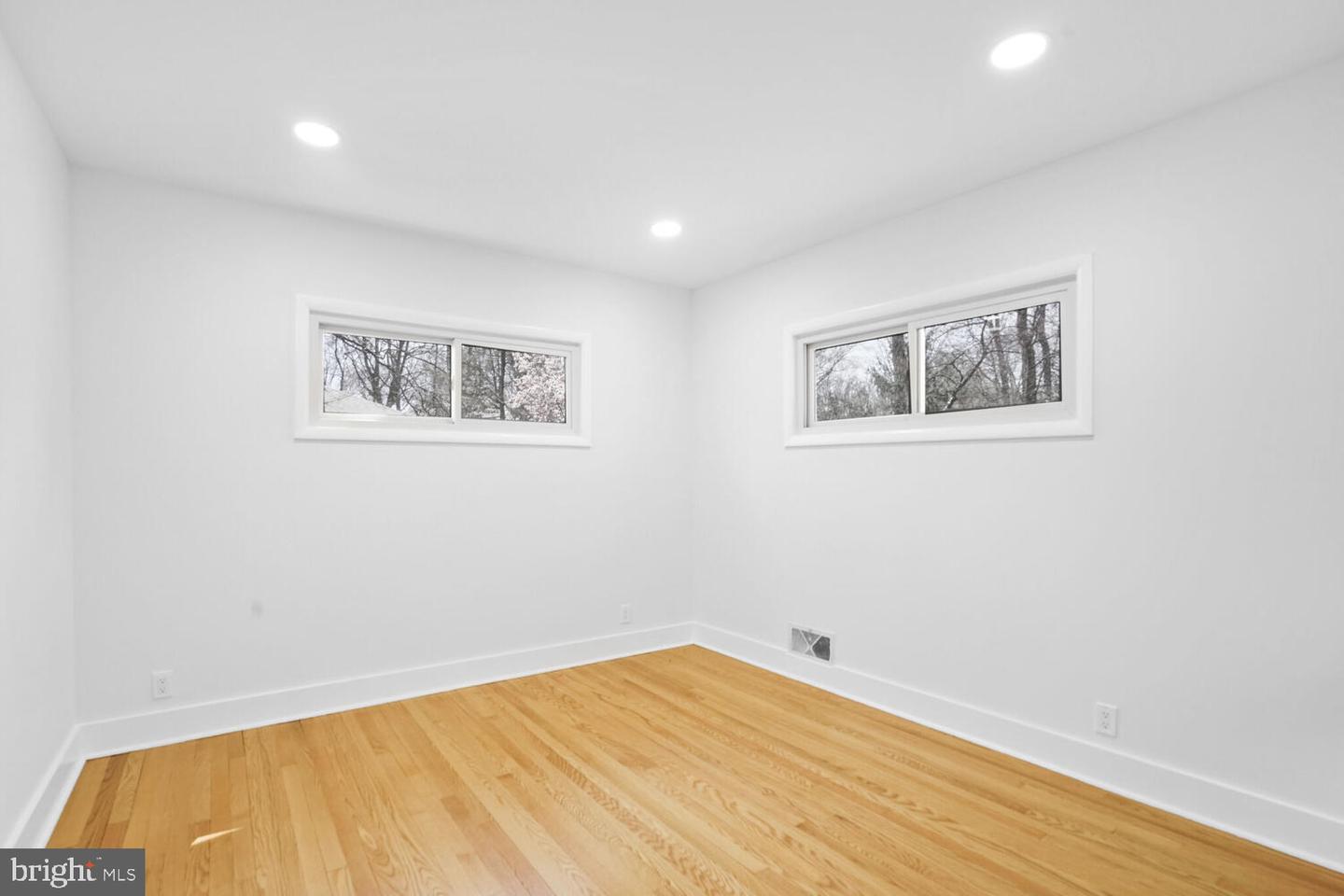 3900 MILLCREEK DR, ANNANDALE, Virginia 22003, 4 Bedrooms Bedrooms, 10 Rooms Rooms,3 BathroomsBathrooms,Residential,For sale,3900 MILLCREEK DR,VAFX2244272 MLS # VAFX2244272