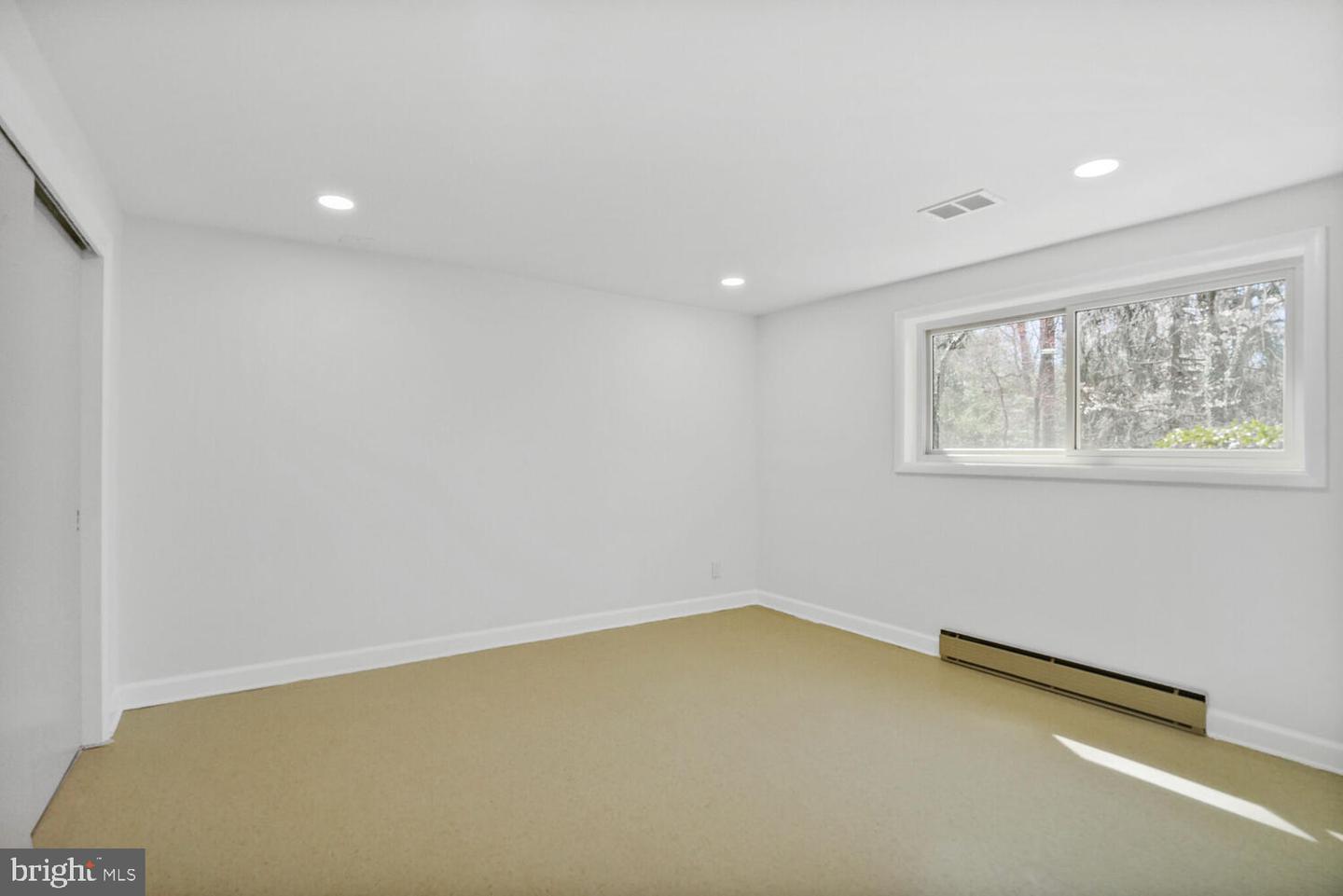 3900 MILLCREEK DR, ANNANDALE, Virginia 22003, 4 Bedrooms Bedrooms, 10 Rooms Rooms,3 BathroomsBathrooms,Residential,For sale,3900 MILLCREEK DR,VAFX2244272 MLS # VAFX2244272