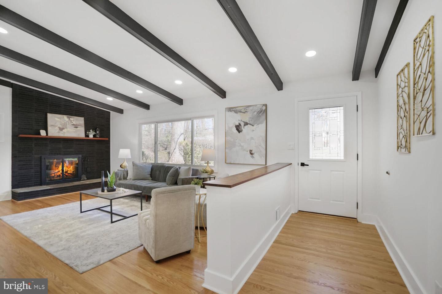 3900 MILLCREEK DR, ANNANDALE, Virginia 22003, 4 Bedrooms Bedrooms, 10 Rooms Rooms,3 BathroomsBathrooms,Residential,For sale,3900 MILLCREEK DR,VAFX2244272 MLS # VAFX2244272