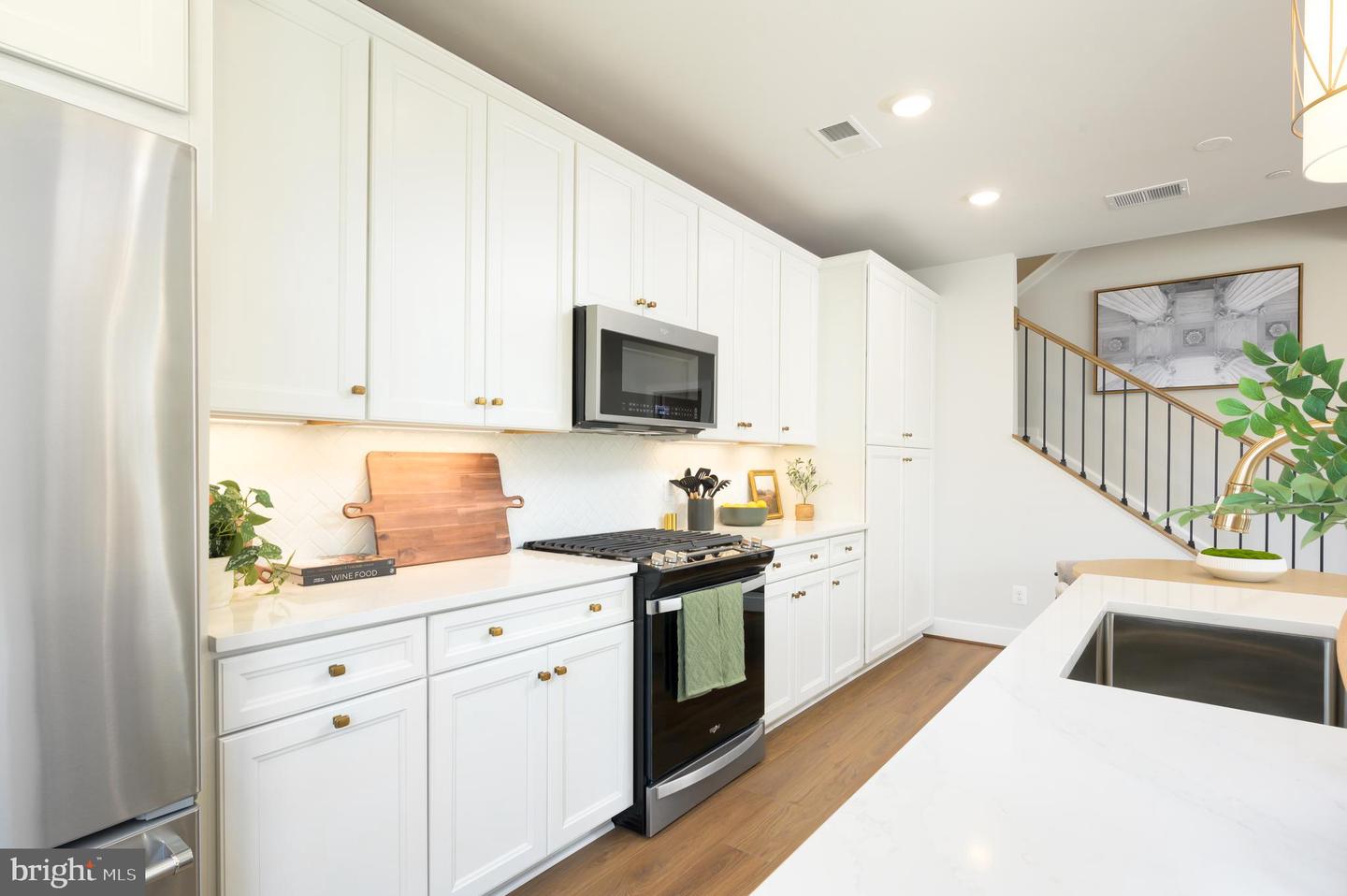 116 PEPPERELL ST, ALEXANDRIA, Virginia 22304, 3 Bedrooms Bedrooms, ,2 BathroomsBathrooms,Residential,For sale,116 PEPPERELL ST,VAAX2045934 MLS # VAAX2045934
