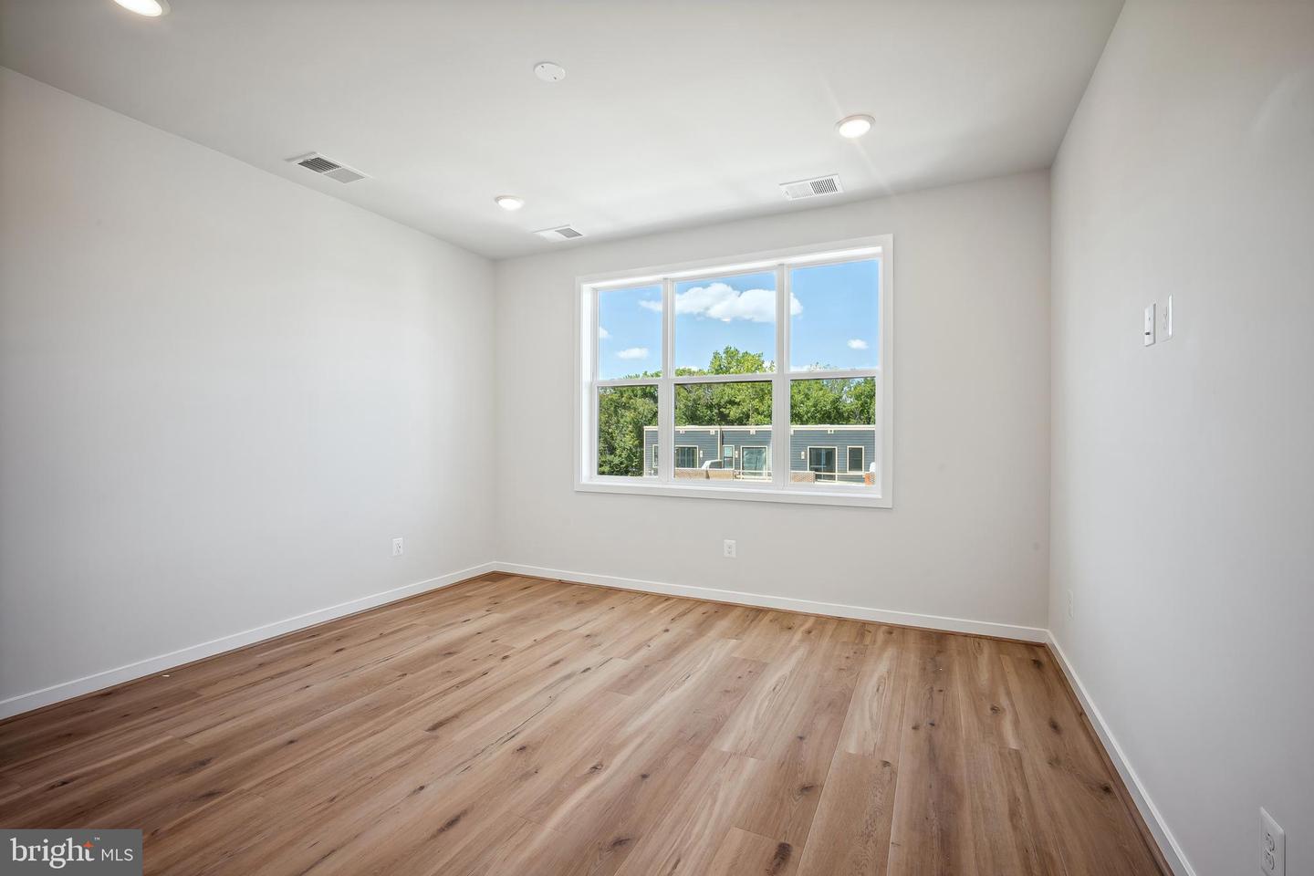 116 PEPPERELL ST, ALEXANDRIA, Virginia 22304, 3 Bedrooms Bedrooms, ,2 BathroomsBathrooms,Residential,For sale,116 PEPPERELL ST,VAAX2045934 MLS # VAAX2045934