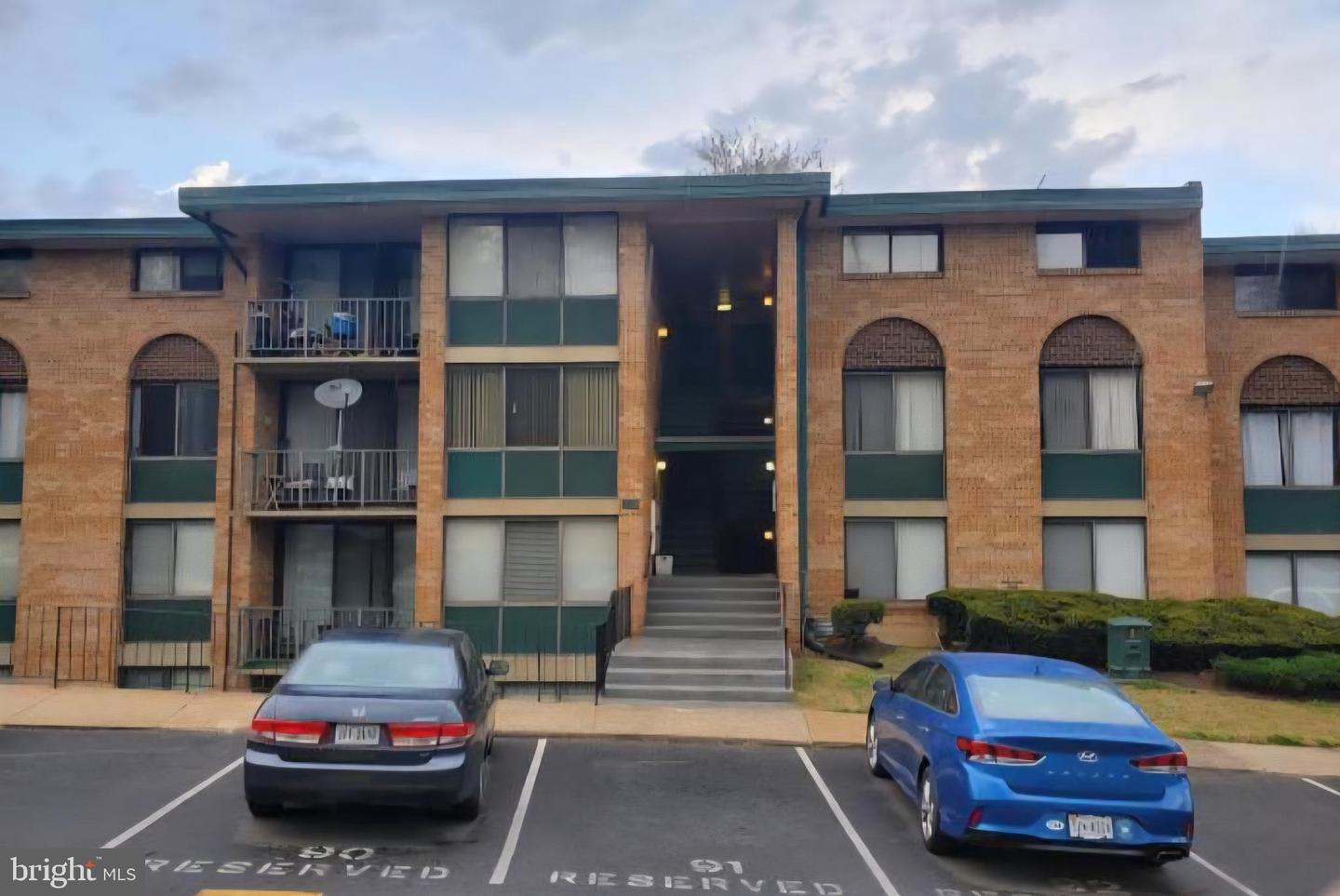 513 N ARMISTEAD ST #203, ALEXANDRIA, Virginia 22312, 3 Bedrooms Bedrooms, ,1 BathroomBathrooms,Residential,For sale,513 N ARMISTEAD ST #203,VAAX2046020 MLS # VAAX2046020
