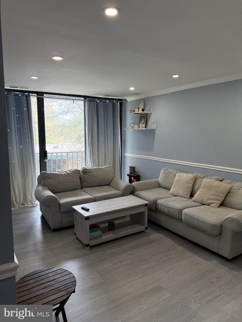 513 N ARMISTEAD ST #203, ALEXANDRIA, Virginia 22312, 3 Bedrooms Bedrooms, ,1 BathroomBathrooms,Residential,For sale,513 N ARMISTEAD ST #203,VAAX2046020 MLS # VAAX2046020