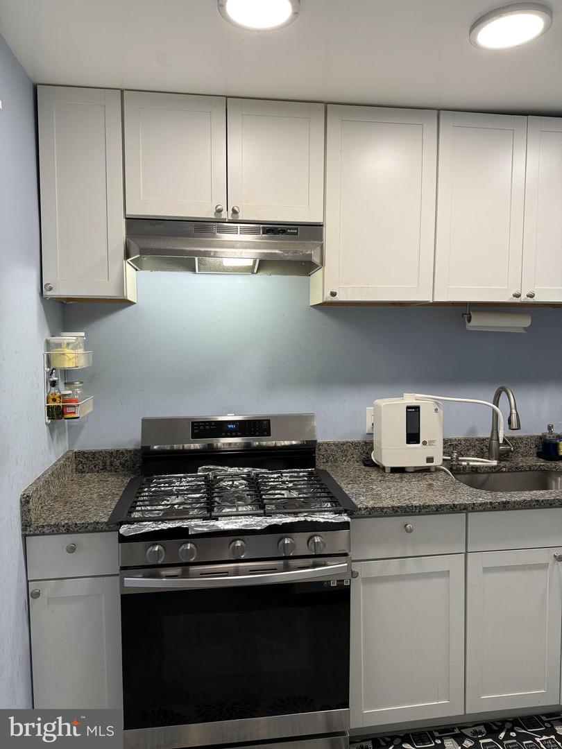 513 N ARMISTEAD ST #203, ALEXANDRIA, Virginia 22312, 3 Bedrooms Bedrooms, ,1 BathroomBathrooms,Residential,For sale,513 N ARMISTEAD ST #203,VAAX2046020 MLS # VAAX2046020