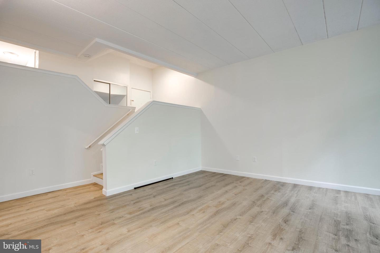 2106 GREEN WATCH WAY #101, RESTON, Virginia 20191, 2 Bedrooms Bedrooms, ,2 BathroomsBathrooms,Residential,For sale,2106 GREEN WATCH WAY #101,VAFX2245048 MLS # VAFX2245048