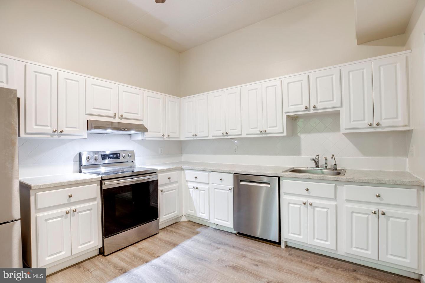 2106 GREEN WATCH WAY #101, RESTON, Virginia 20191, 2 Bedrooms Bedrooms, ,2 BathroomsBathrooms,Residential,For sale,2106 GREEN WATCH WAY #101,VAFX2245048 MLS # VAFX2245048