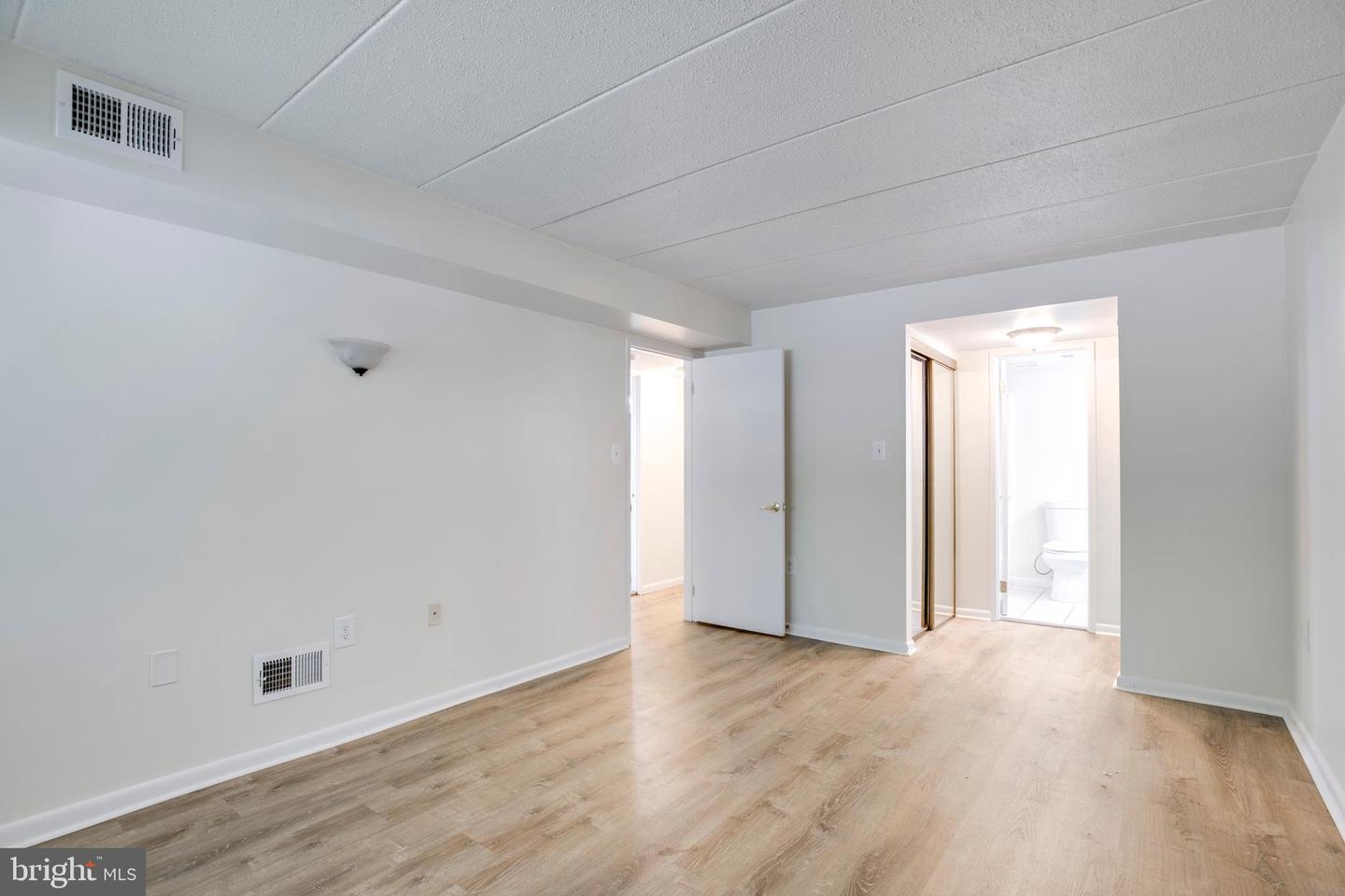 2106 GREEN WATCH WAY #101, RESTON, Virginia 20191, 2 Bedrooms Bedrooms, ,2 BathroomsBathrooms,Residential,For sale,2106 GREEN WATCH WAY #101,VAFX2245048 MLS # VAFX2245048