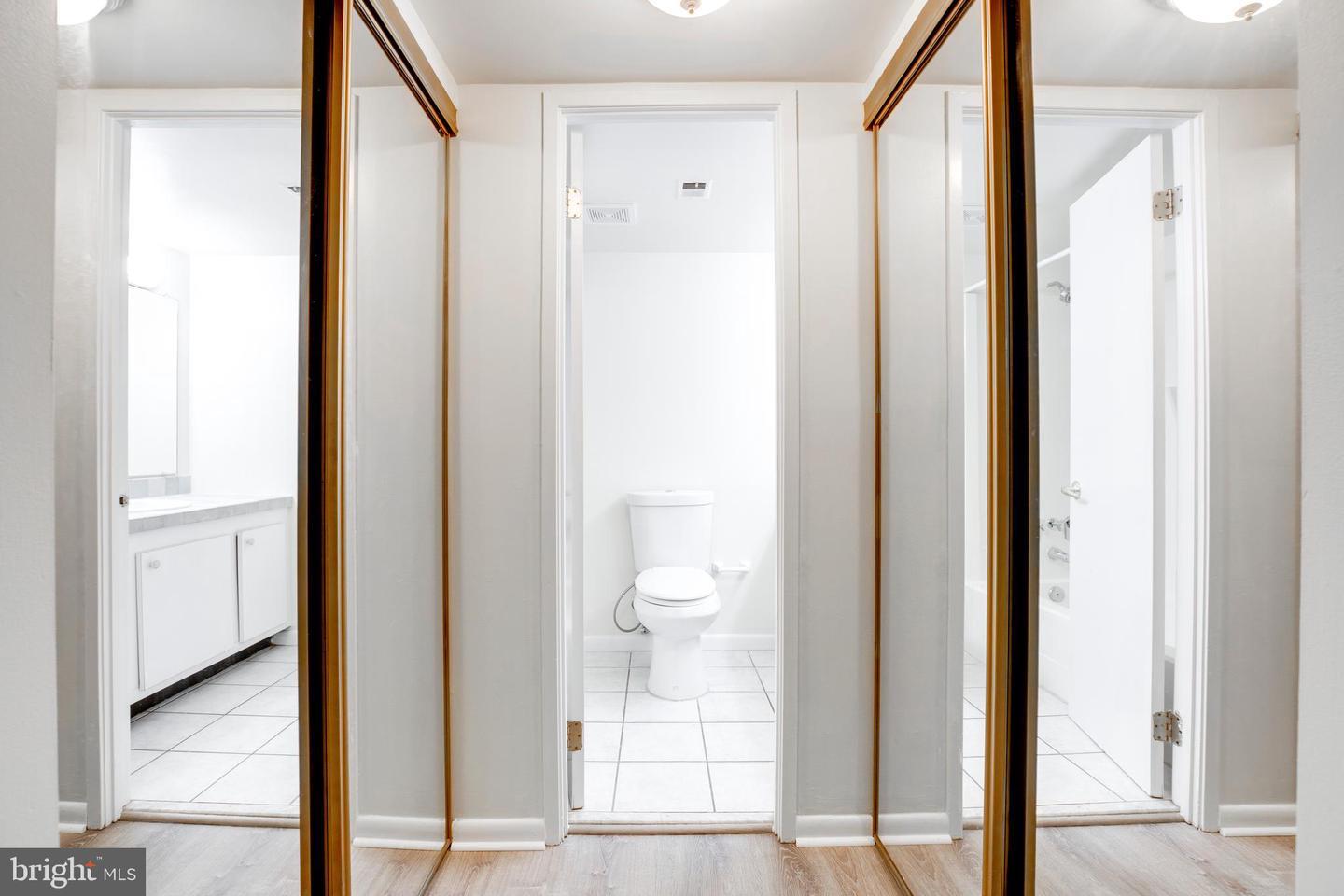 2106 GREEN WATCH WAY #101, RESTON, Virginia 20191, 2 Bedrooms Bedrooms, ,2 BathroomsBathrooms,Residential,For sale,2106 GREEN WATCH WAY #101,VAFX2245048 MLS # VAFX2245048