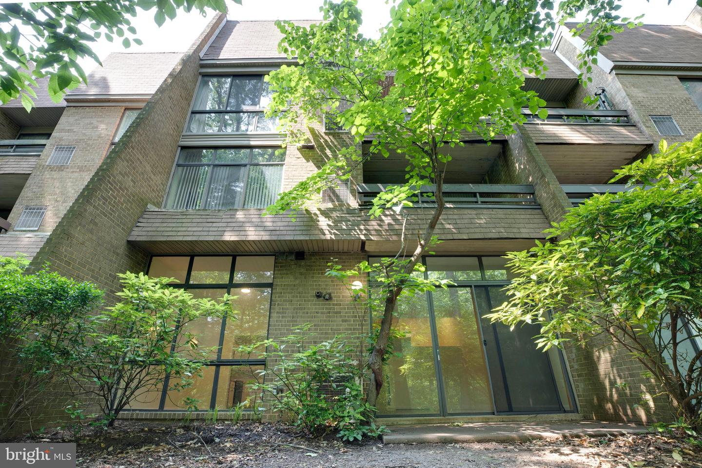 2106 GREEN WATCH WAY #101, RESTON, Virginia 20191, 2 Bedrooms Bedrooms, ,2 BathroomsBathrooms,Residential,For sale,2106 GREEN WATCH WAY #101,VAFX2245048 MLS # VAFX2245048