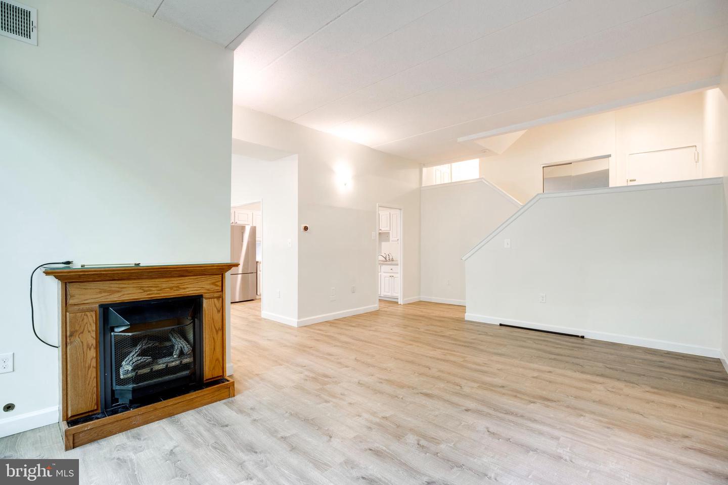 2106 GREEN WATCH WAY #101, RESTON, Virginia 20191, 2 Bedrooms Bedrooms, ,2 BathroomsBathrooms,Residential,For sale,2106 GREEN WATCH WAY #101,VAFX2245048 MLS # VAFX2245048