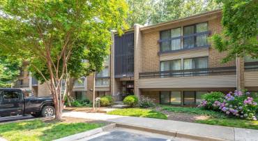 2106 GREEN WATCH WAY #101, RESTON, Virginia 20191, 2 Bedrooms Bedrooms, ,2 BathroomsBathrooms,Residential,For sale,2106 GREEN WATCH WAY #101,VAFX2245048 MLS # VAFX2245048