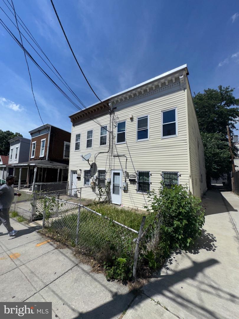 2328 NICHOLSON ST SE, WASHINGTON, District Of Columbia 20020, 3 Bedrooms Bedrooms, ,2 BathroomsBathrooms,Residential,For sale,2328 NICHOLSON ST SE,DCDC2203864 MLS # DCDC2203864