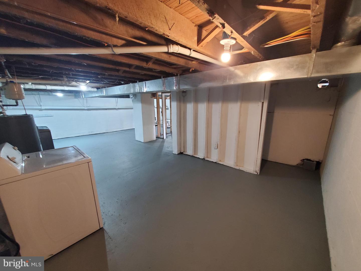 946 FRANKLIN ST, WINCHESTER, Virginia 22601, 3 Bedrooms Bedrooms, 7 Rooms Rooms,1 BathroomBathrooms,Residential,For sale,946 FRANKLIN ST,VAWI2007900 MLS # VAWI2007900
