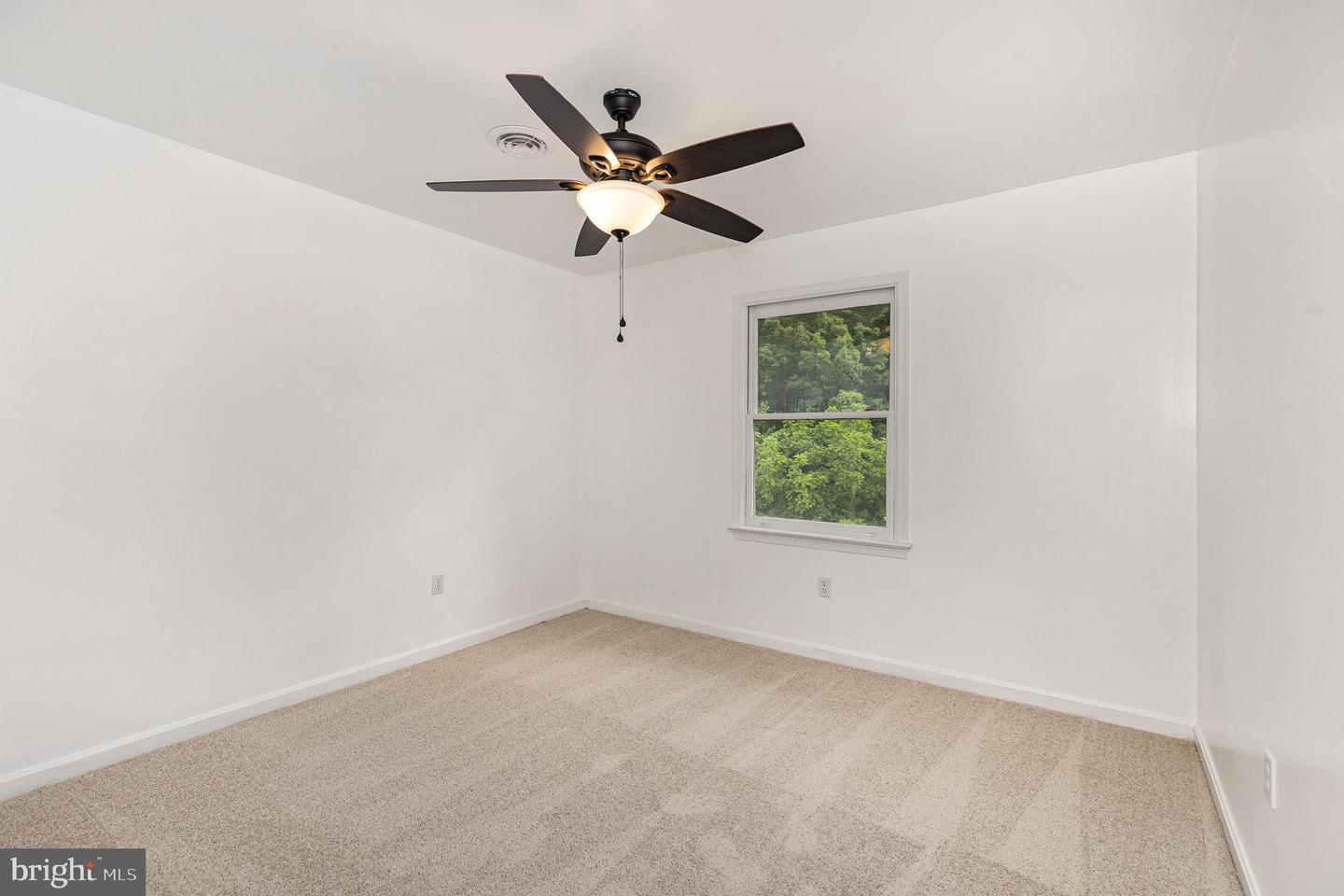 242 OVERLOOK CT, FREDERICKSBURG, Virginia 22405, 3 Bedrooms Bedrooms, ,2 BathroomsBathrooms,Residential,For sale,242 OVERLOOK CT,VAST2039468 MLS # VAST2039468